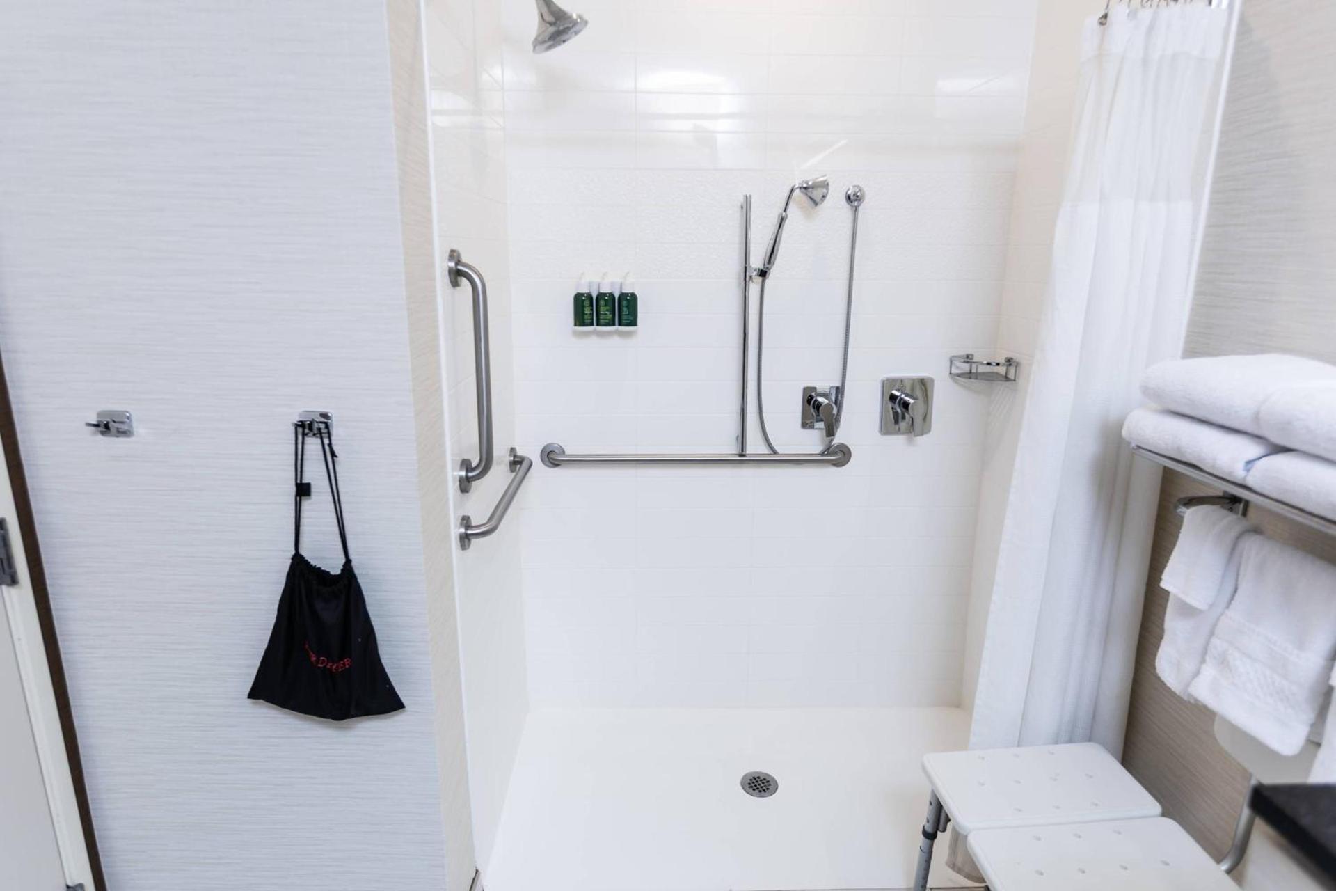 Fairfield Inn & Suites by Marriott Bowling Green photo 12