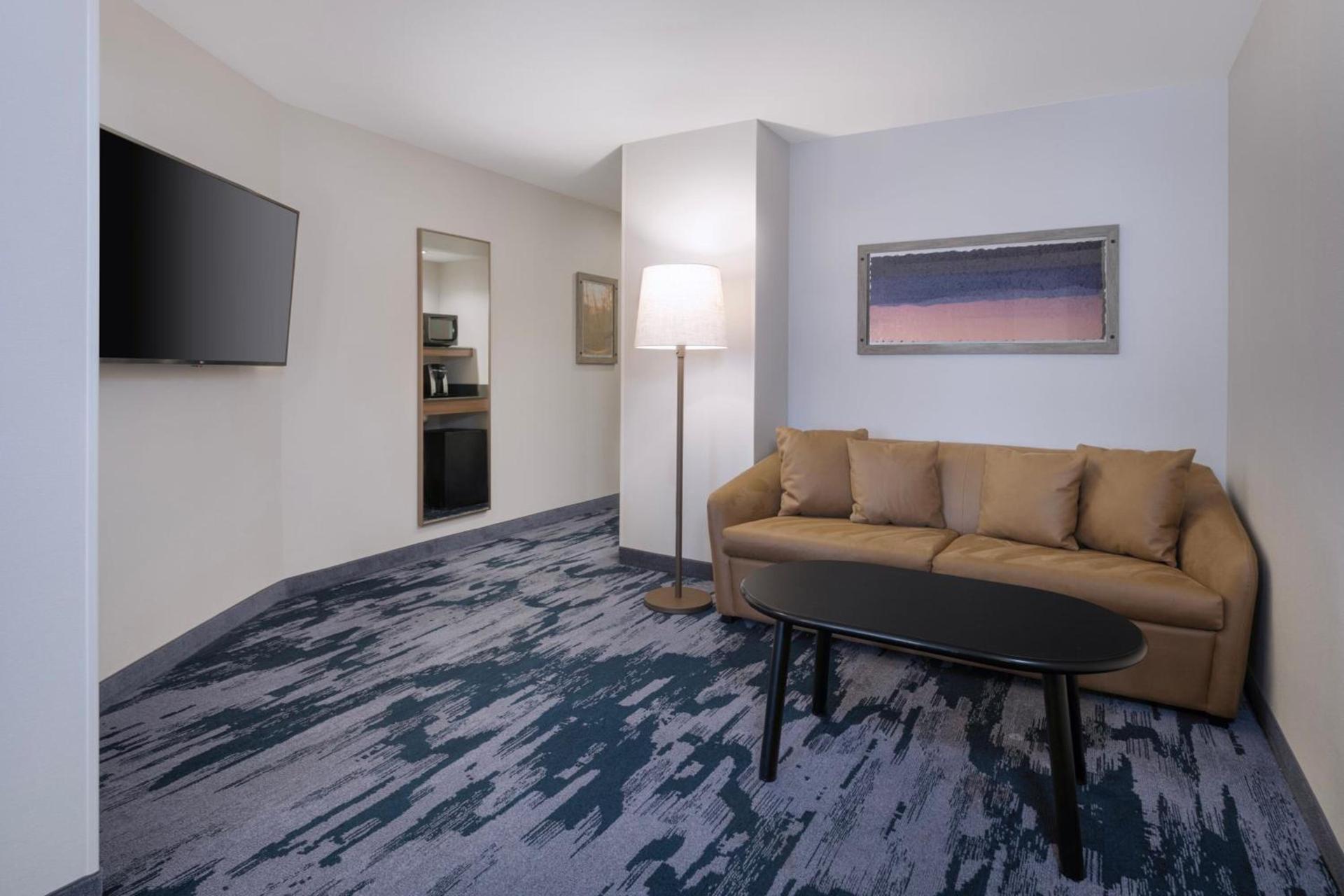 Fairfield Inn & Suites Denton photo 19