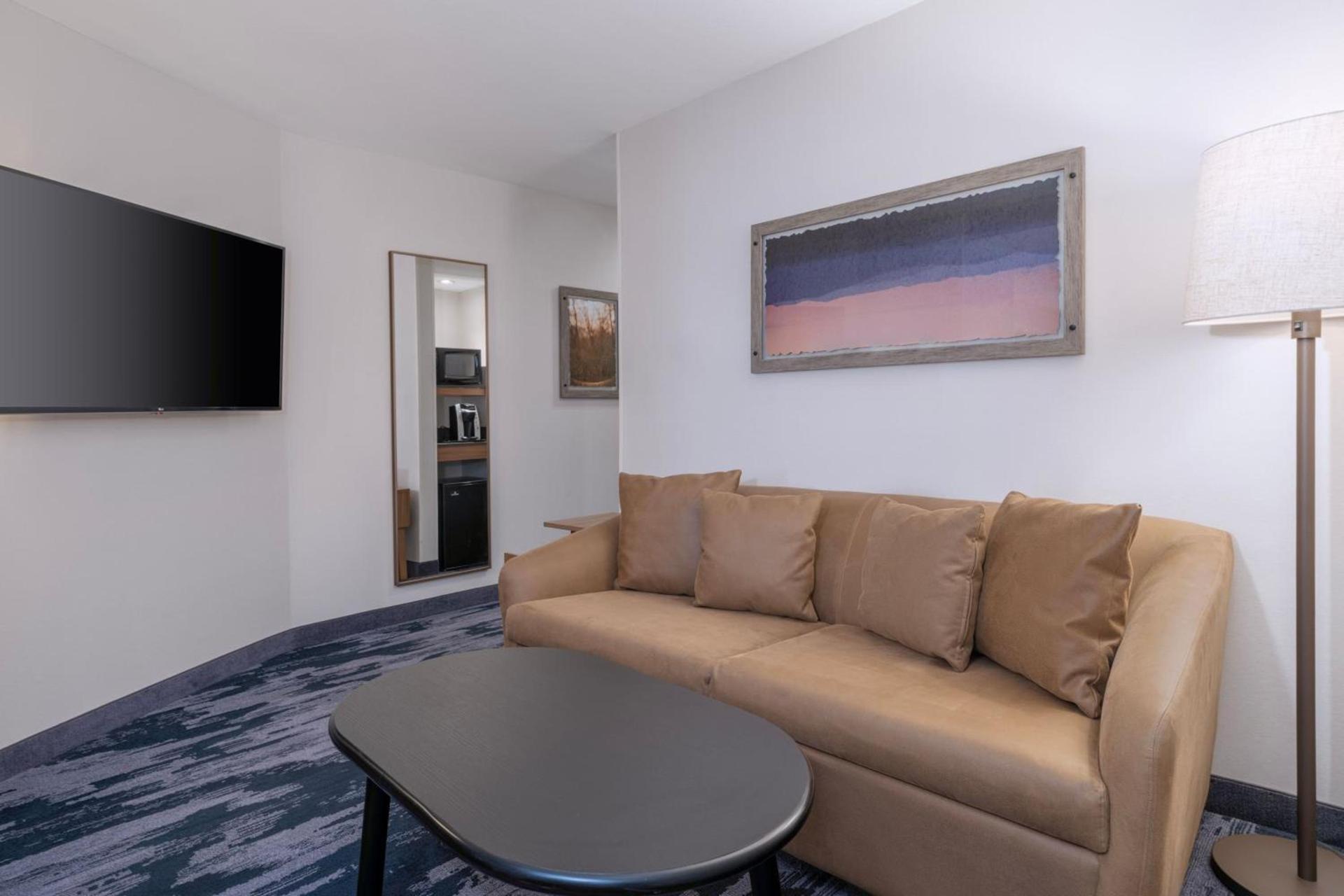 Fairfield Inn & Suites Denton photo 20