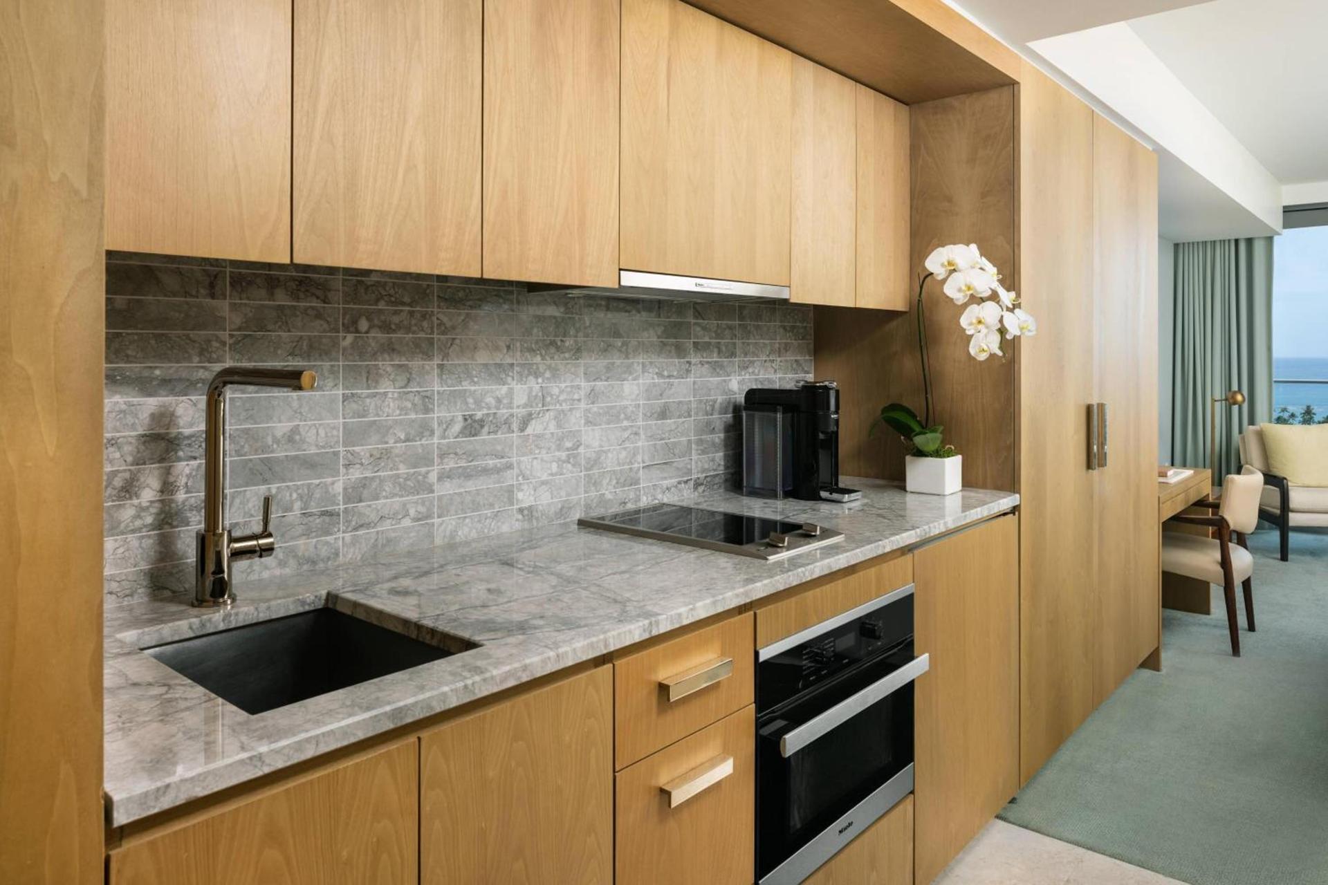 The Ritz-Carlton Residences, Waikiki Beach Hotel photo 11