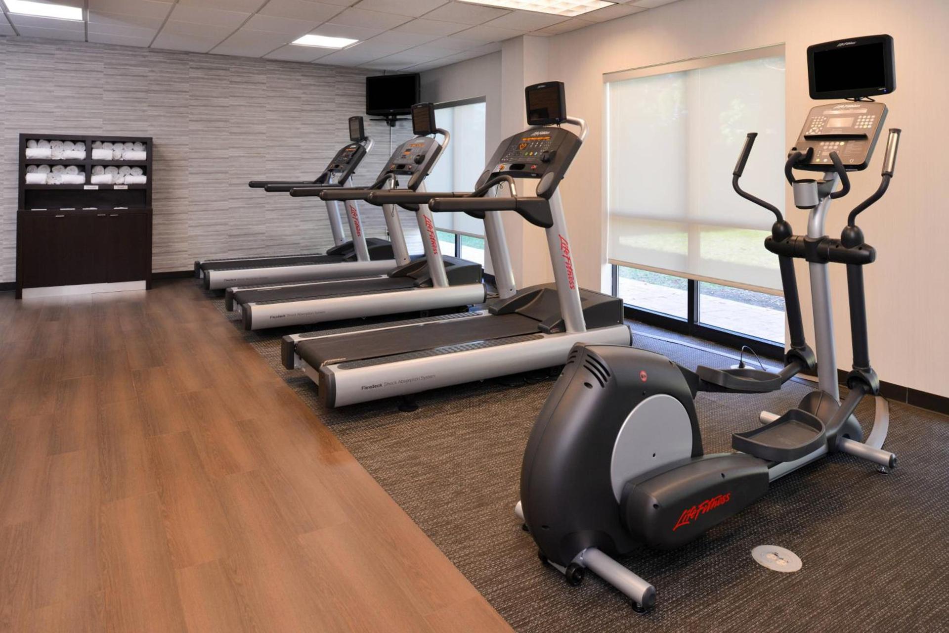 Courtyard by Marriott Charlotte Gastonia photo 27