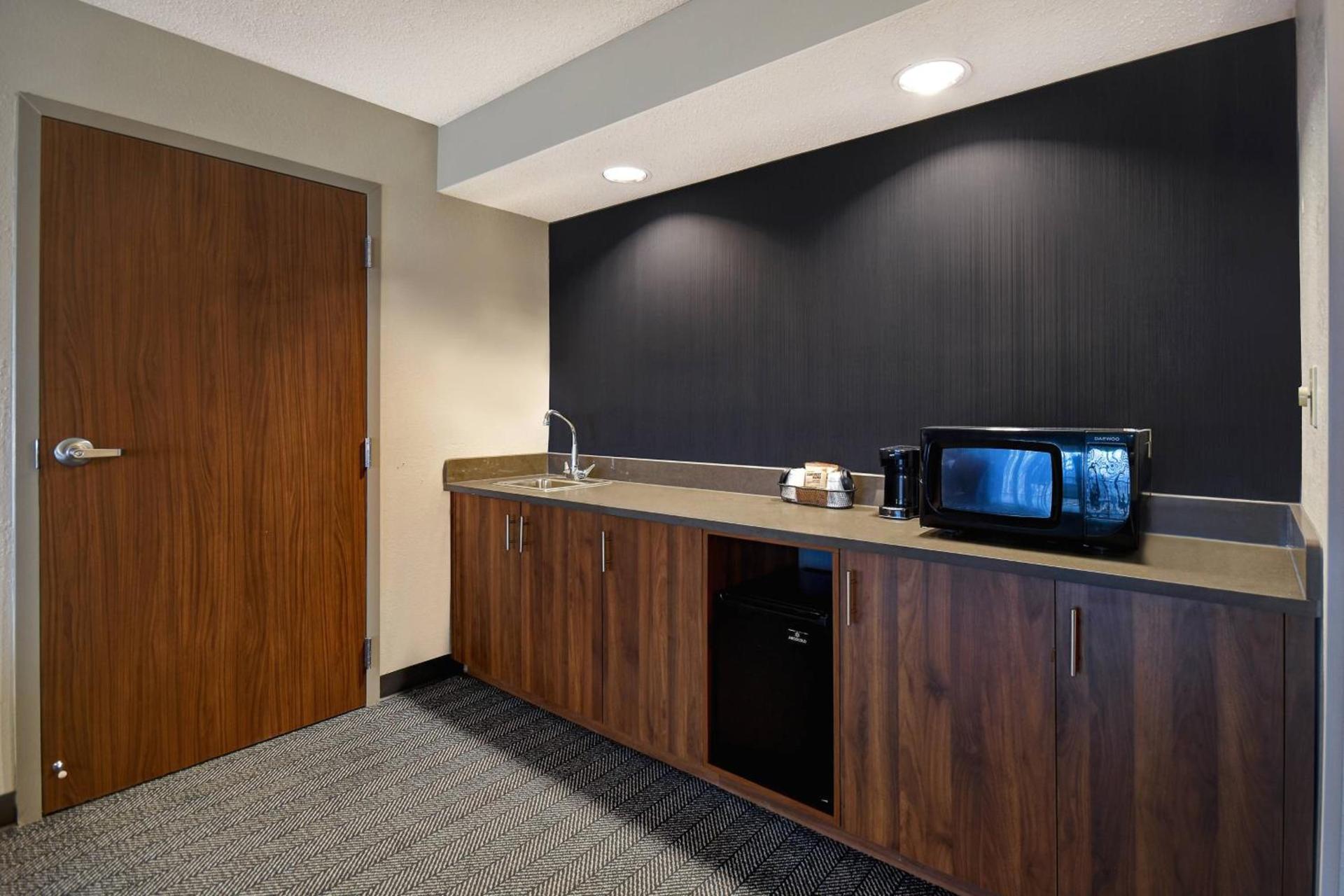 Courtyard by Marriott Cincinnati Airport photo 34