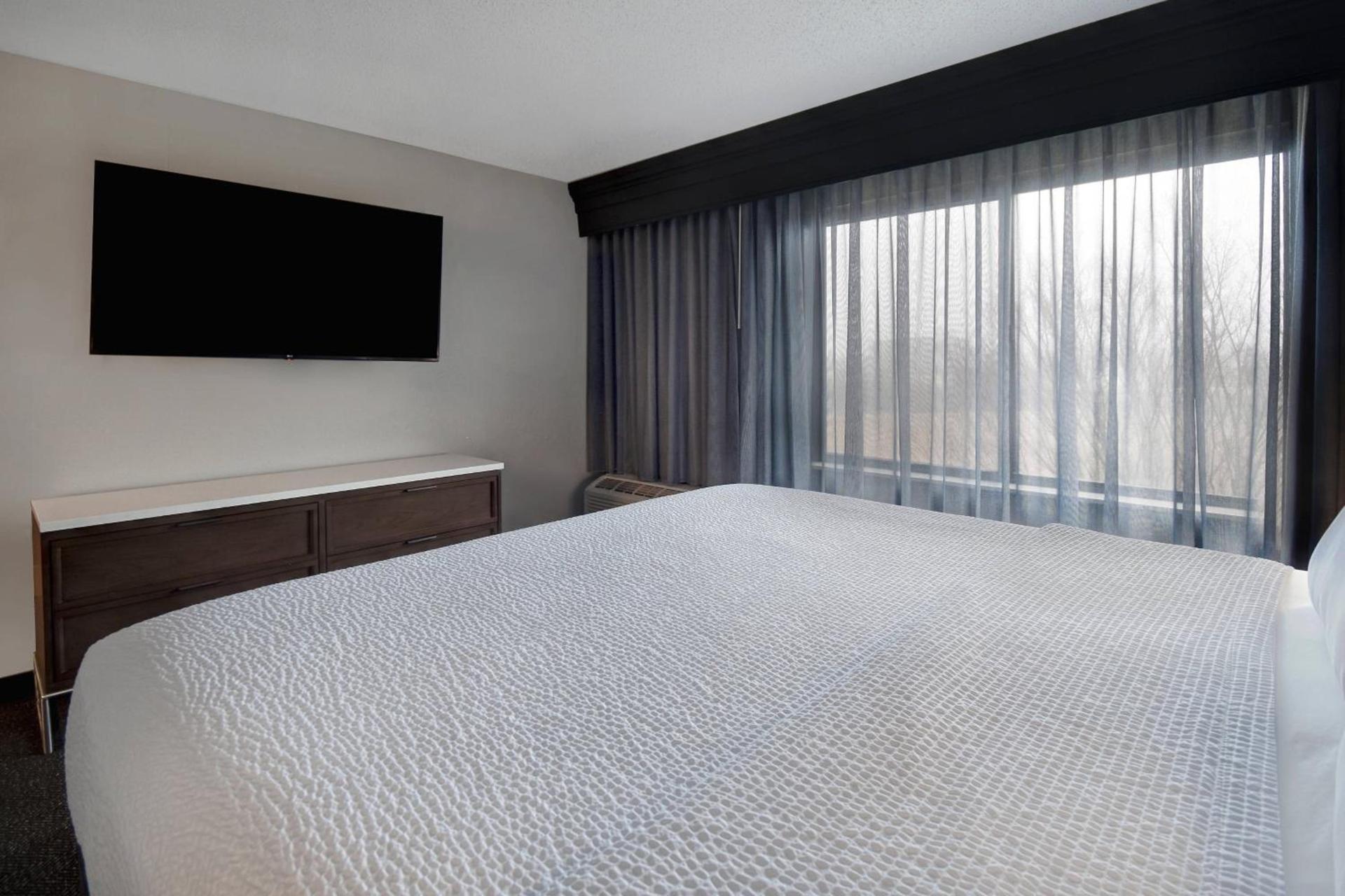 Courtyard by Marriott Cincinnati Airport photo 33