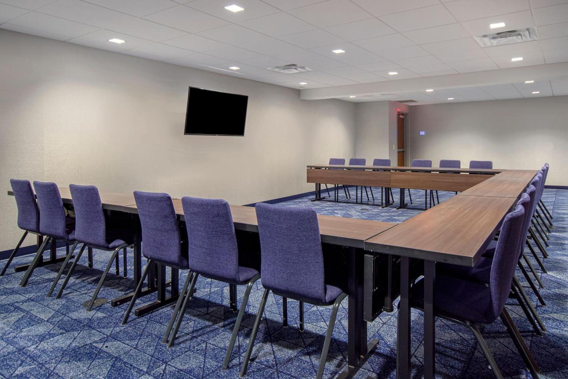 Courtyard by Marriott Cincinnati Airport photo 62