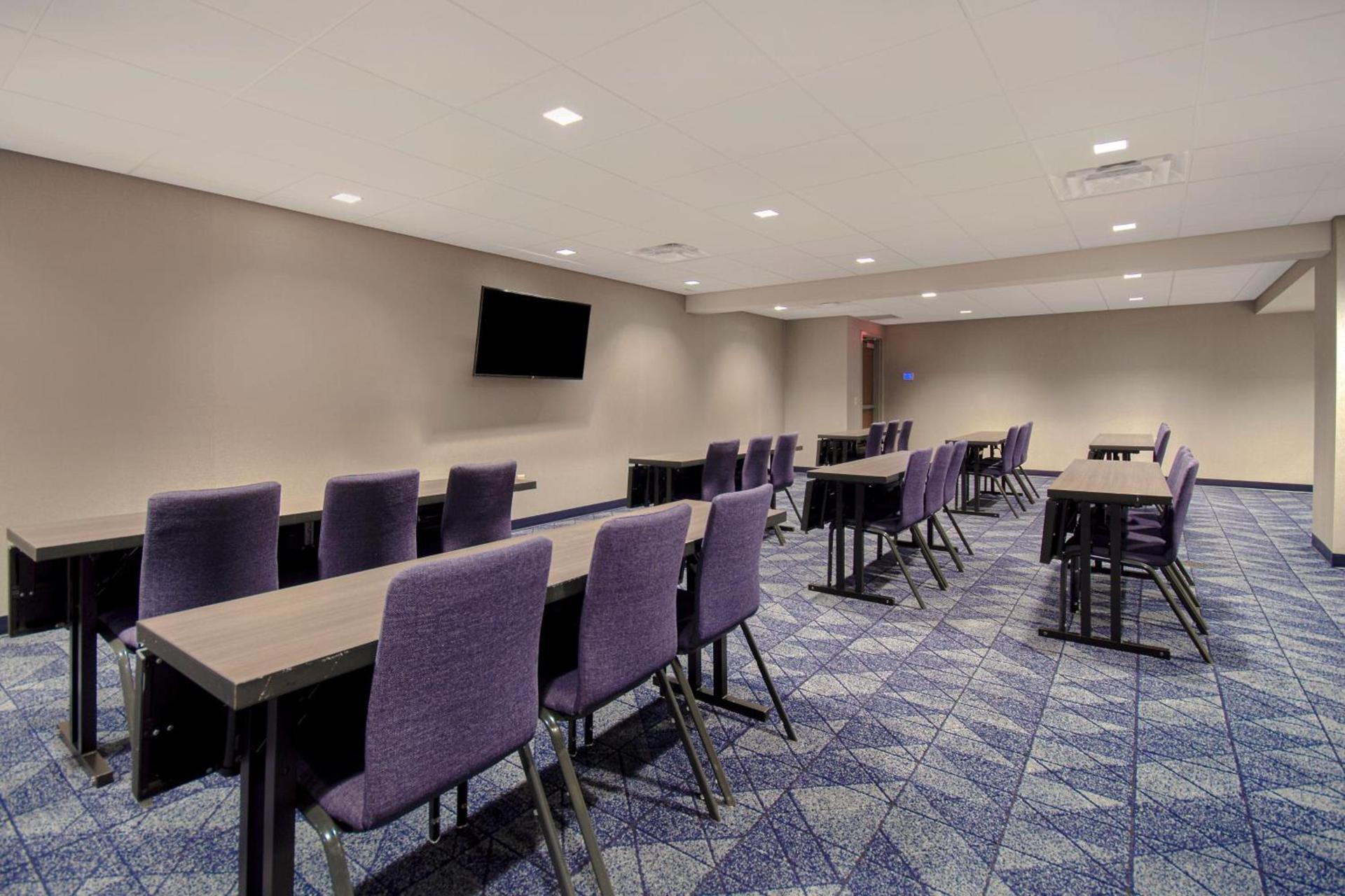 Courtyard by Marriott Cincinnati Airport photo 64
