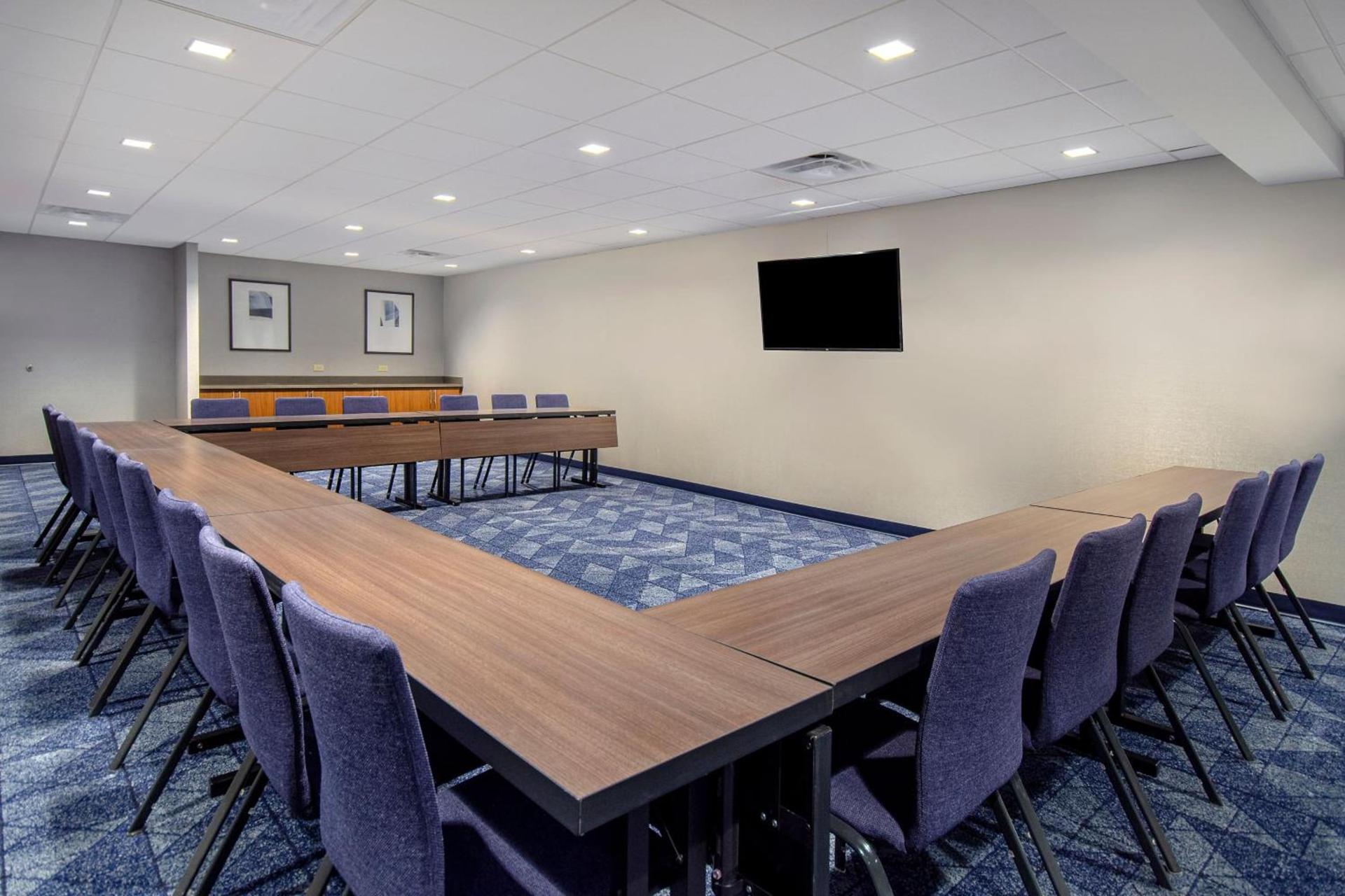 Courtyard by Marriott Cincinnati Airport photo 69