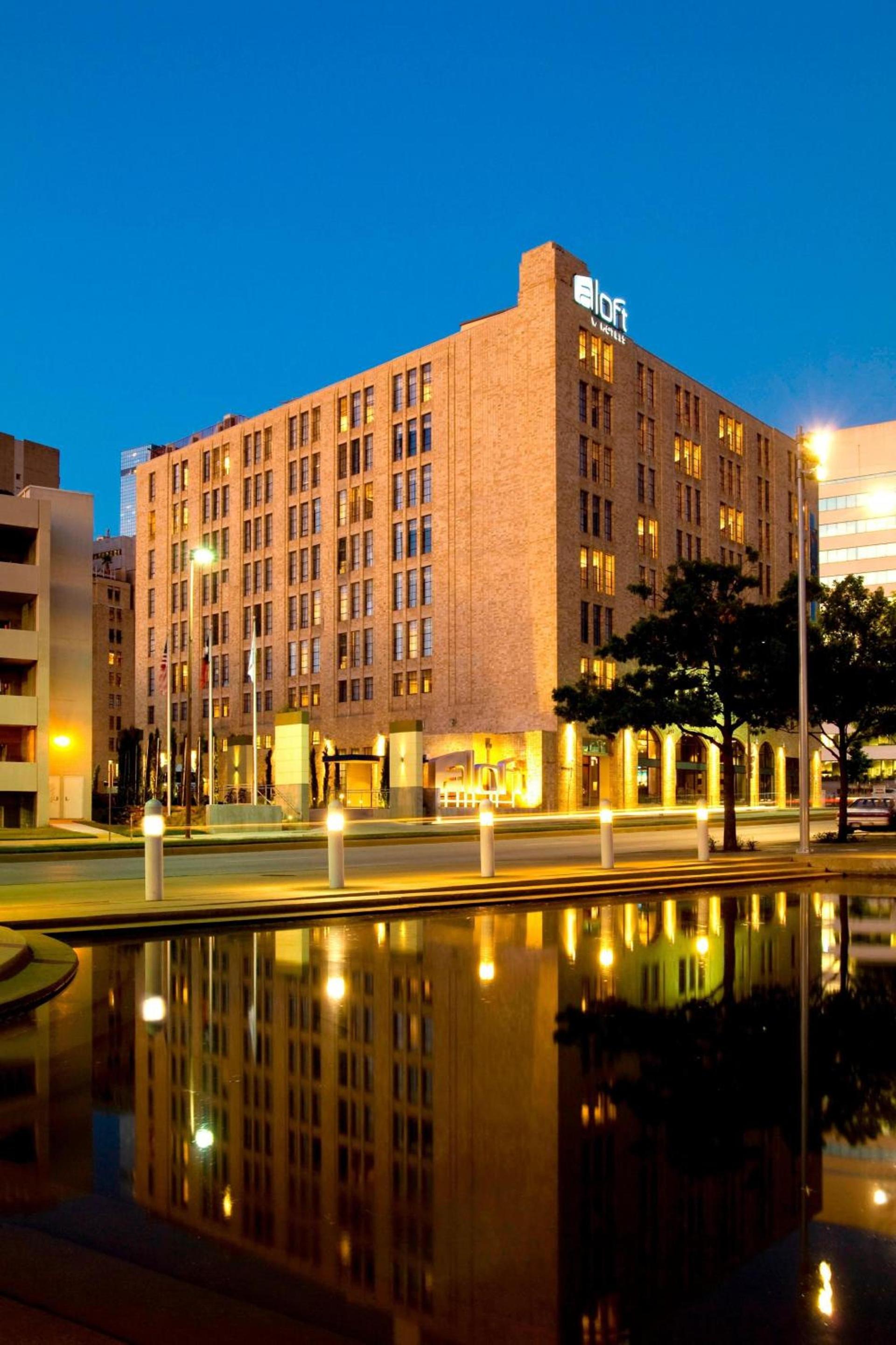 Aloft by Marriott Dallas Downtown photo 5