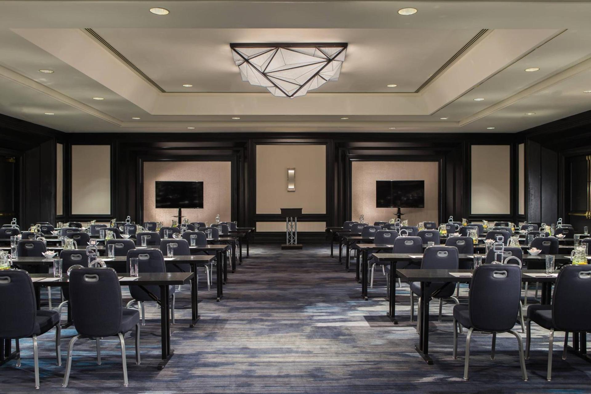 Renaissance Baltimore Harborplace Hotel photo 35