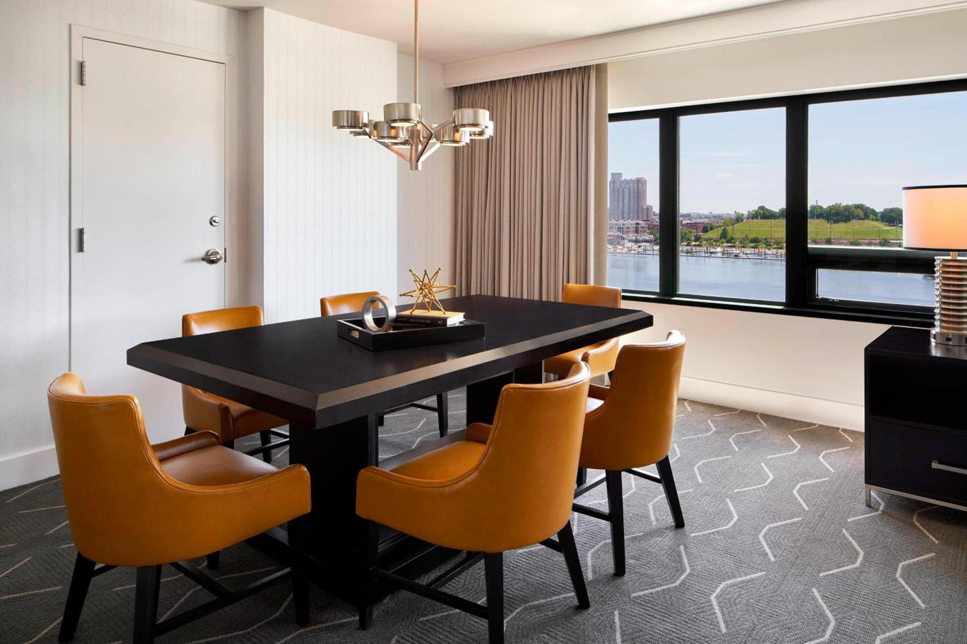 Renaissance Baltimore Harborplace Hotel photo 11