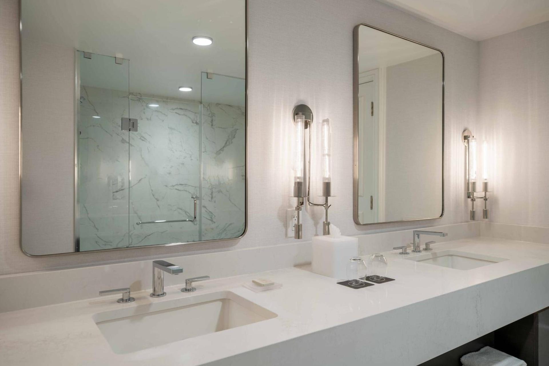 Renaissance Baltimore Harborplace Hotel photo 16