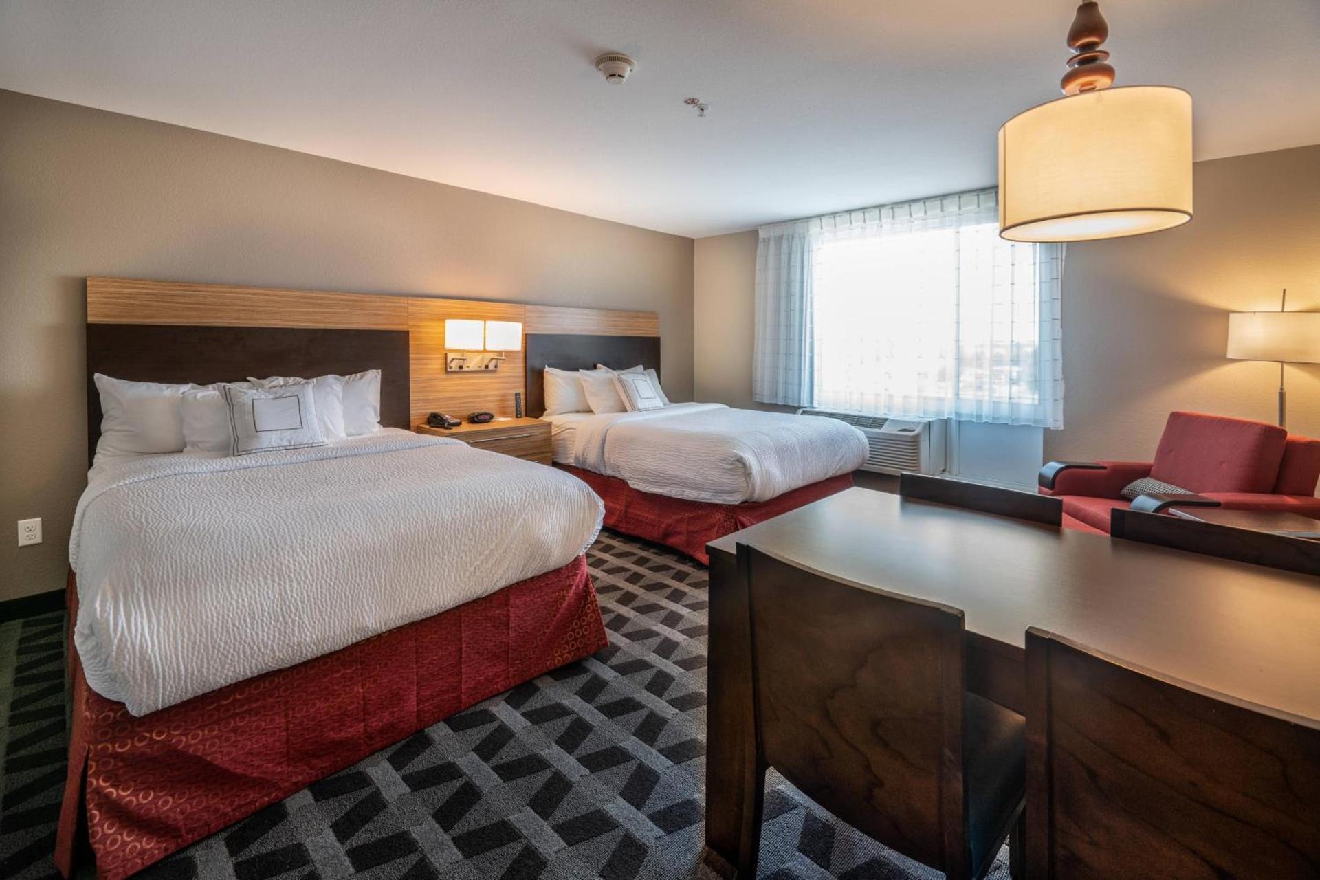 TownePlace Suites by Marriott Milwaukee Oak Creek photo 8