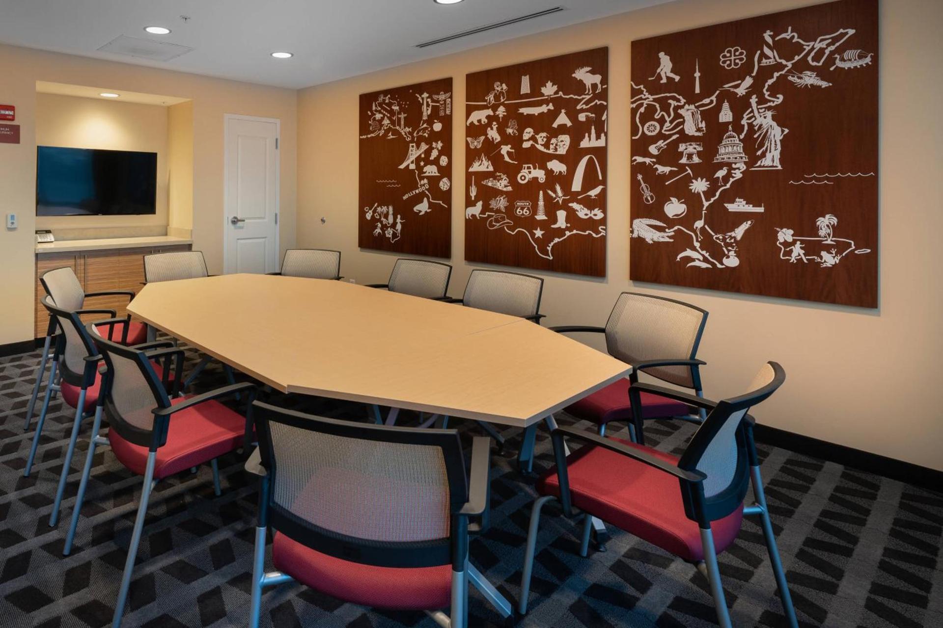 TownePlace Suites by Marriott Milwaukee Oak Creek photo 32