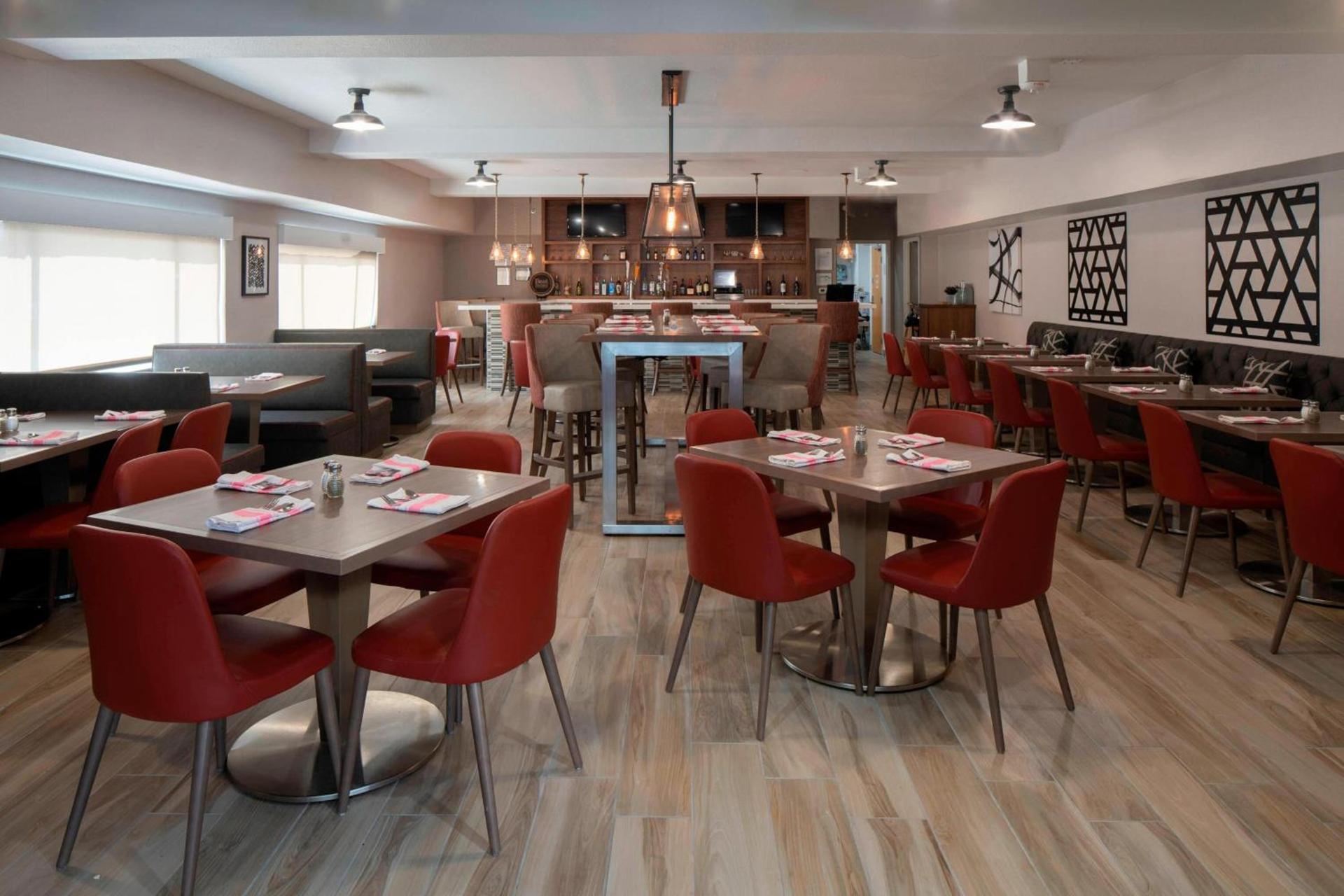Four Points by Sheraton Dallas Arlington Entertainment District photo 13