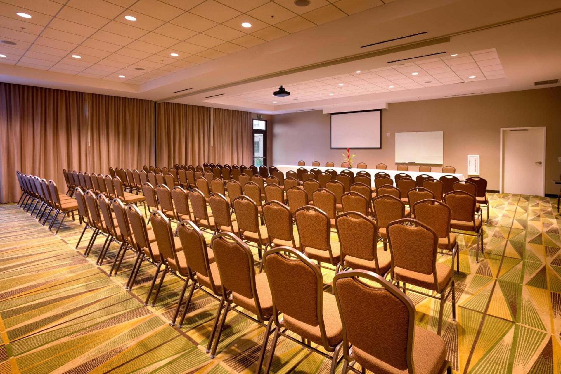 Courtyard by Marriott Oahu North Shore - No Resort Fee photo 56