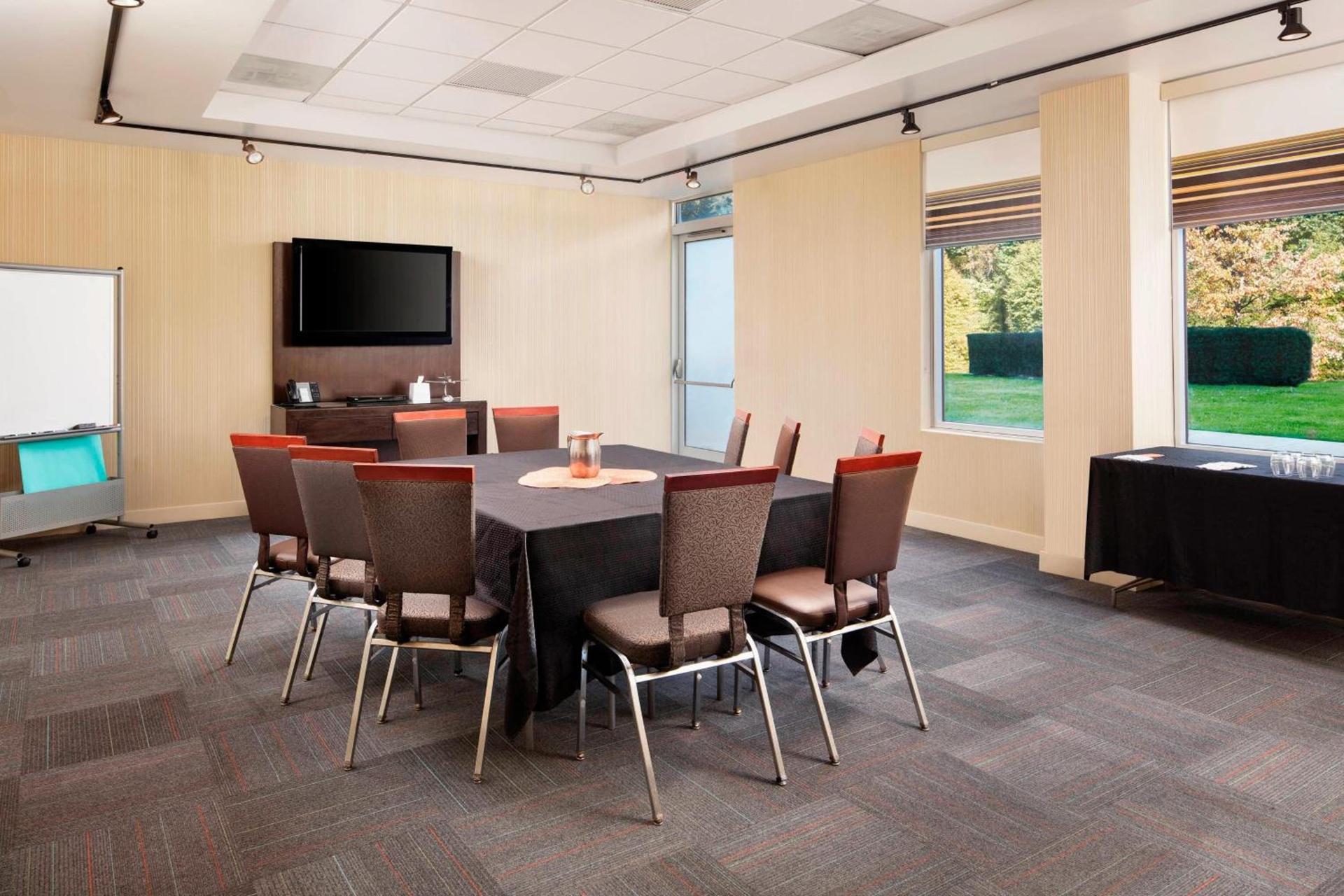 Aloft by Marriott BWI Baltimore Washington International Airport photo 21