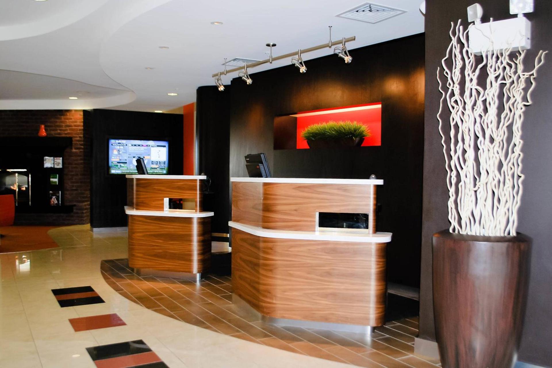 Courtyard by Marriott Salina photo 1