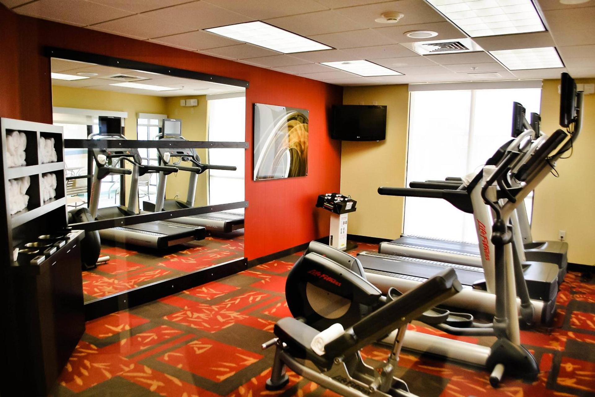 Courtyard by Marriott Salina photo 15