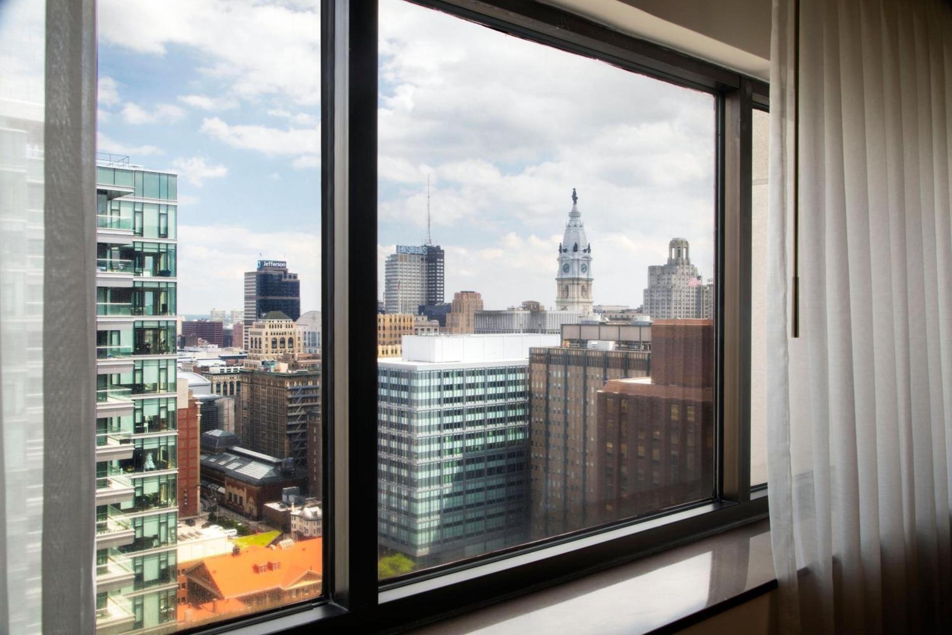 Sheraton Philadelphia Downtown photo 22