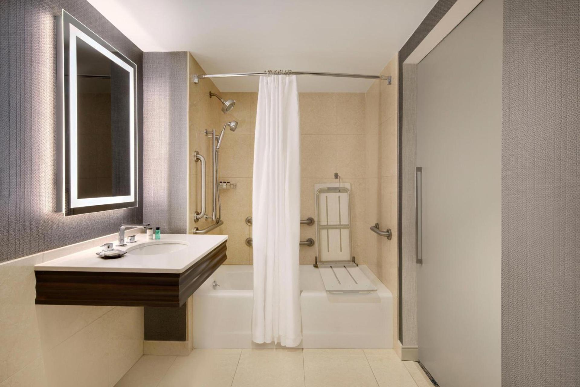Sheraton Philadelphia Downtown photo 26