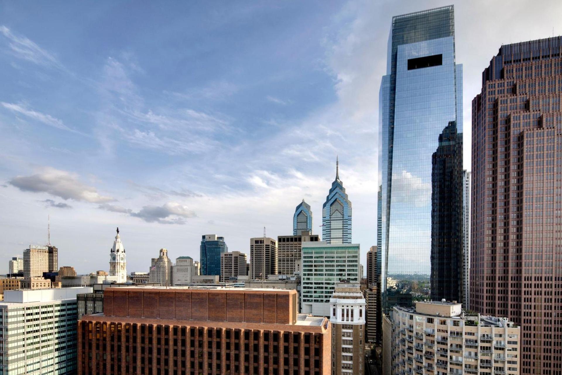 Sheraton Philadelphia Downtown photo 1