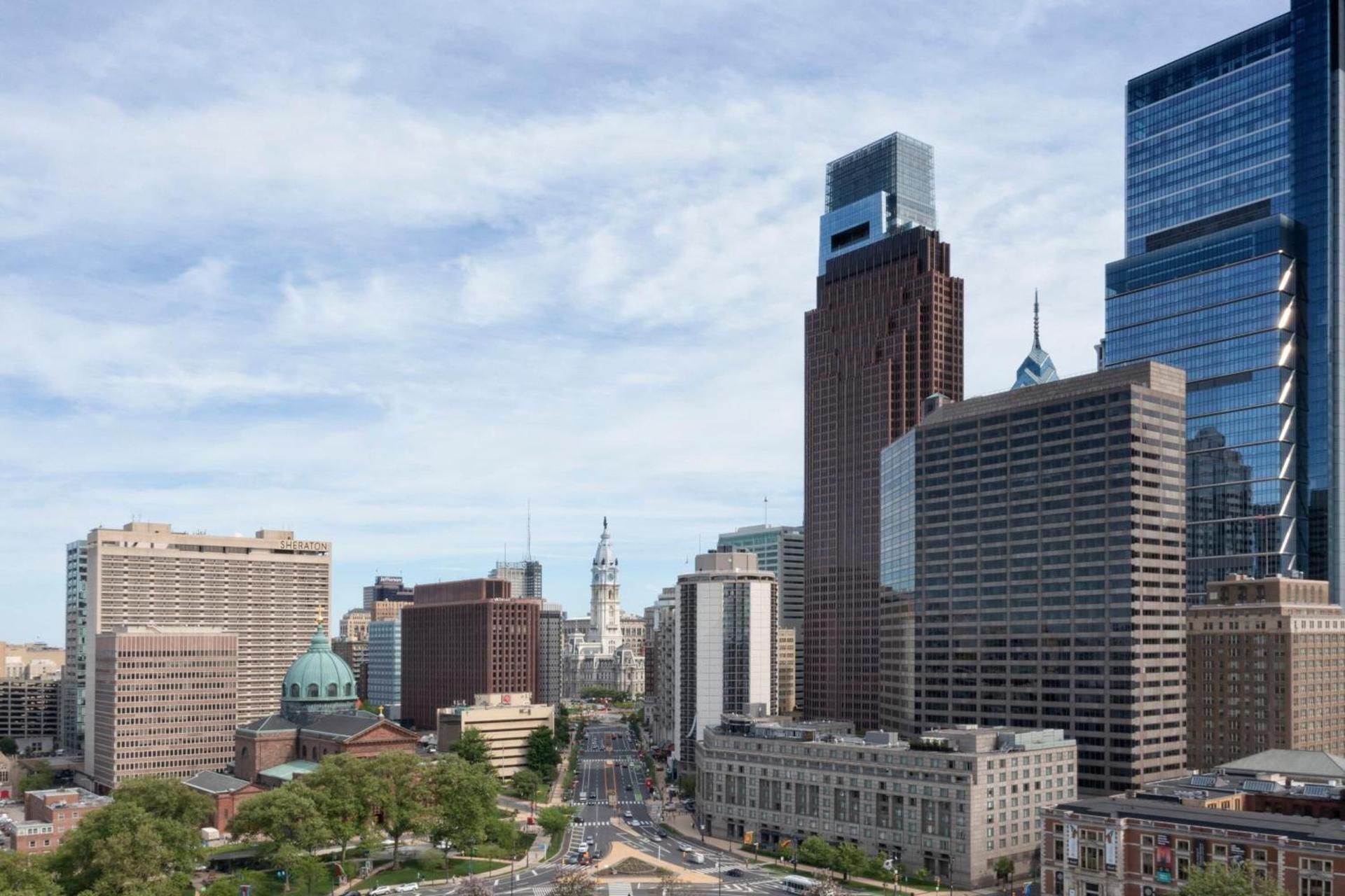 Sheraton Philadelphia Downtown photo 2