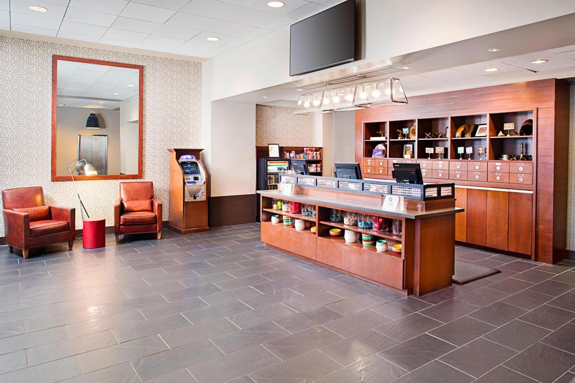 Four Points by Sheraton Philadelphia Airport photo 2