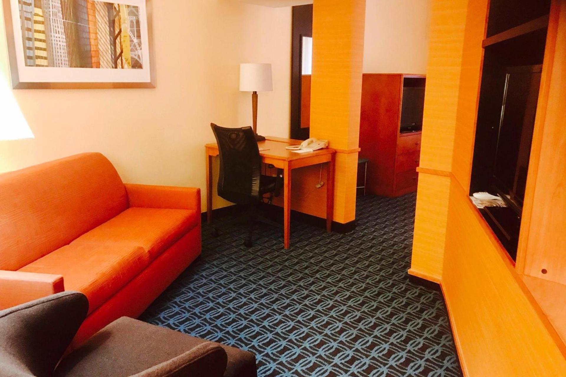 Fairfield Inn and Suites Sacramento Airport Natomas photo 2
