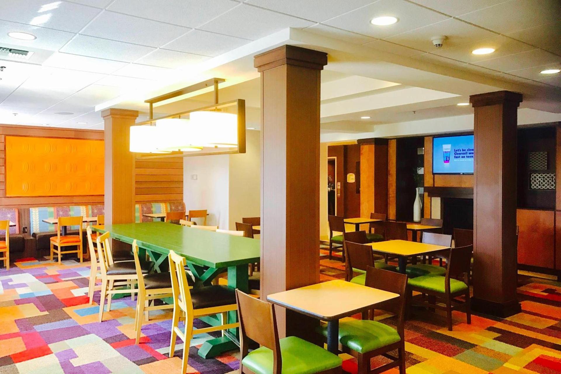 Fairfield Inn and Suites Sacramento Airport Natomas photo 4