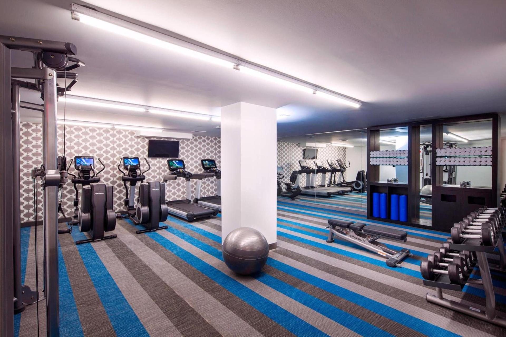 Aloft by Marriott Long Island City-Manhattan View photo 21