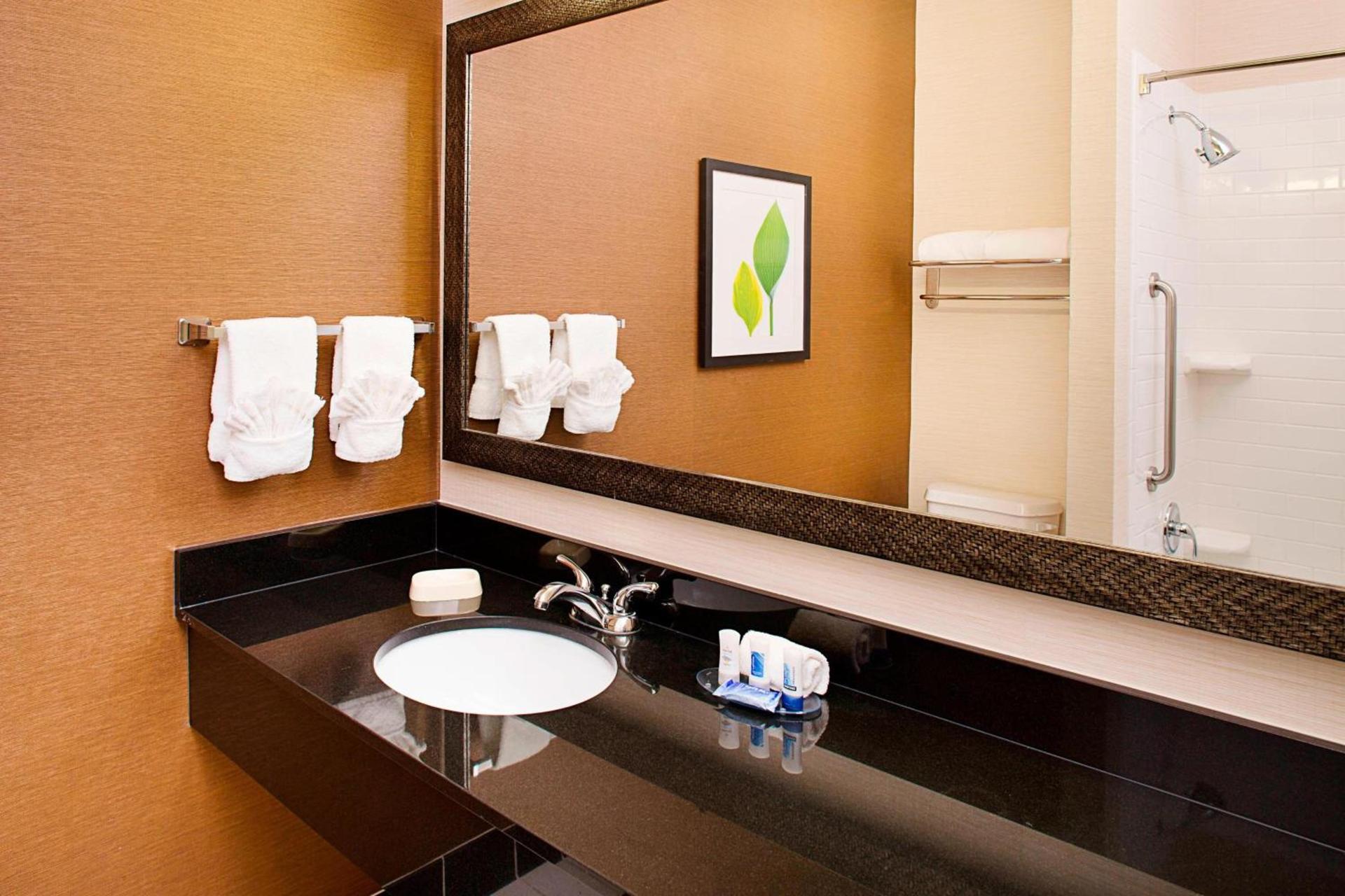 Fairfield Inn & Suites by Marriott San Antonio SeaWorld / Westover Hills photo 7
