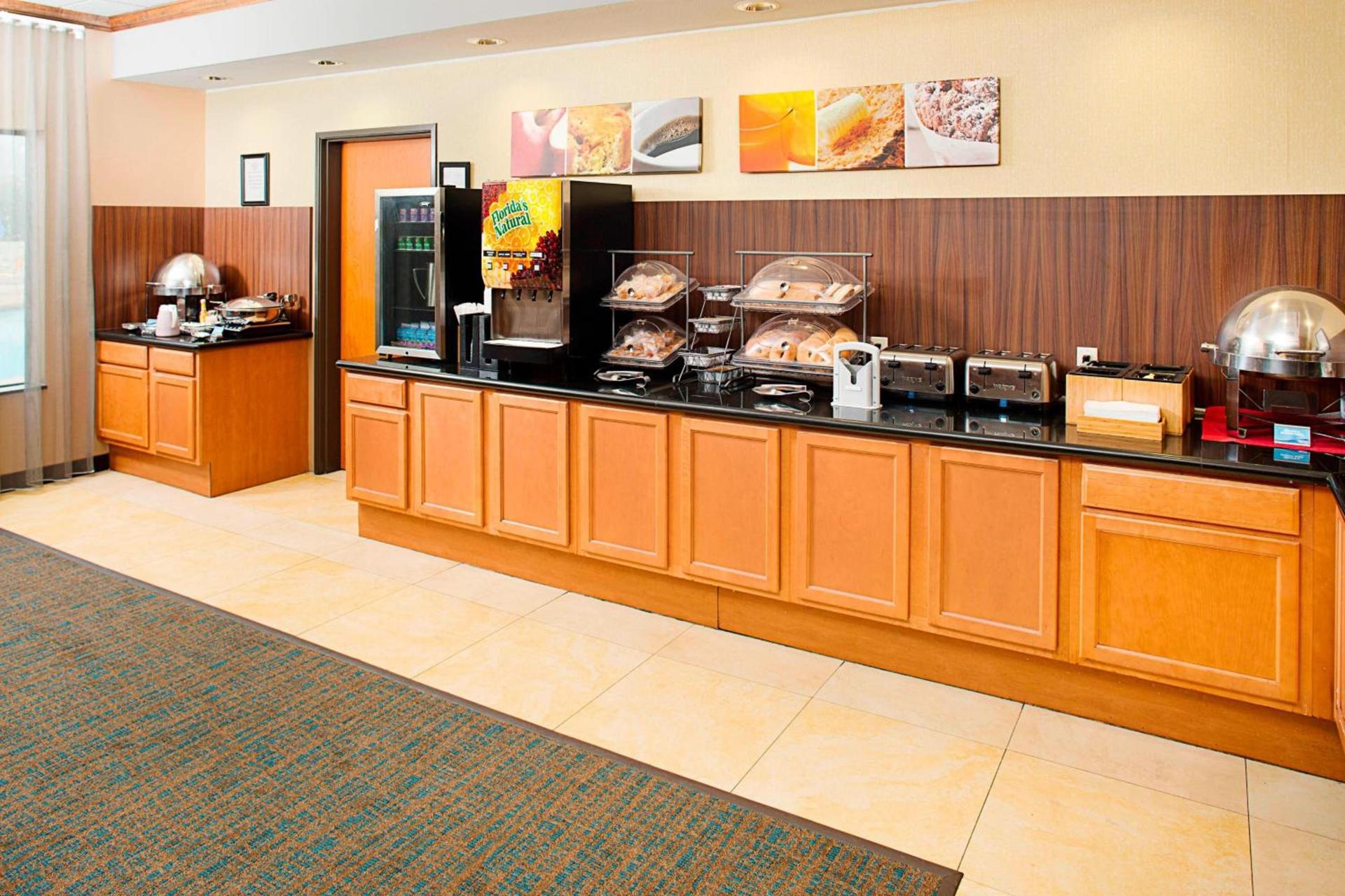 Fairfield Inn & Suites by Marriott San Antonio SeaWorld / Westover Hills photo 12