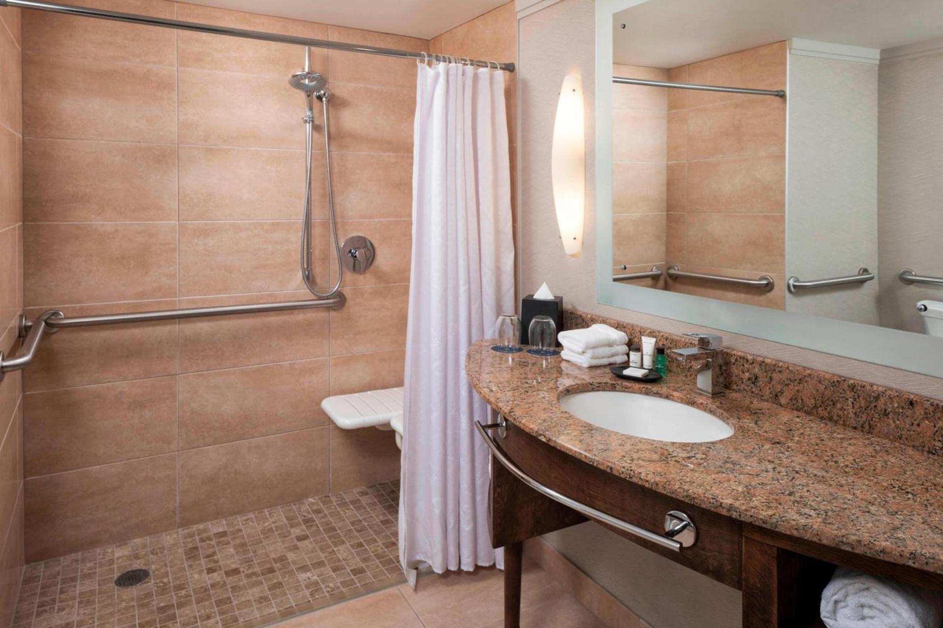 Sheraton Bloomington photo 14