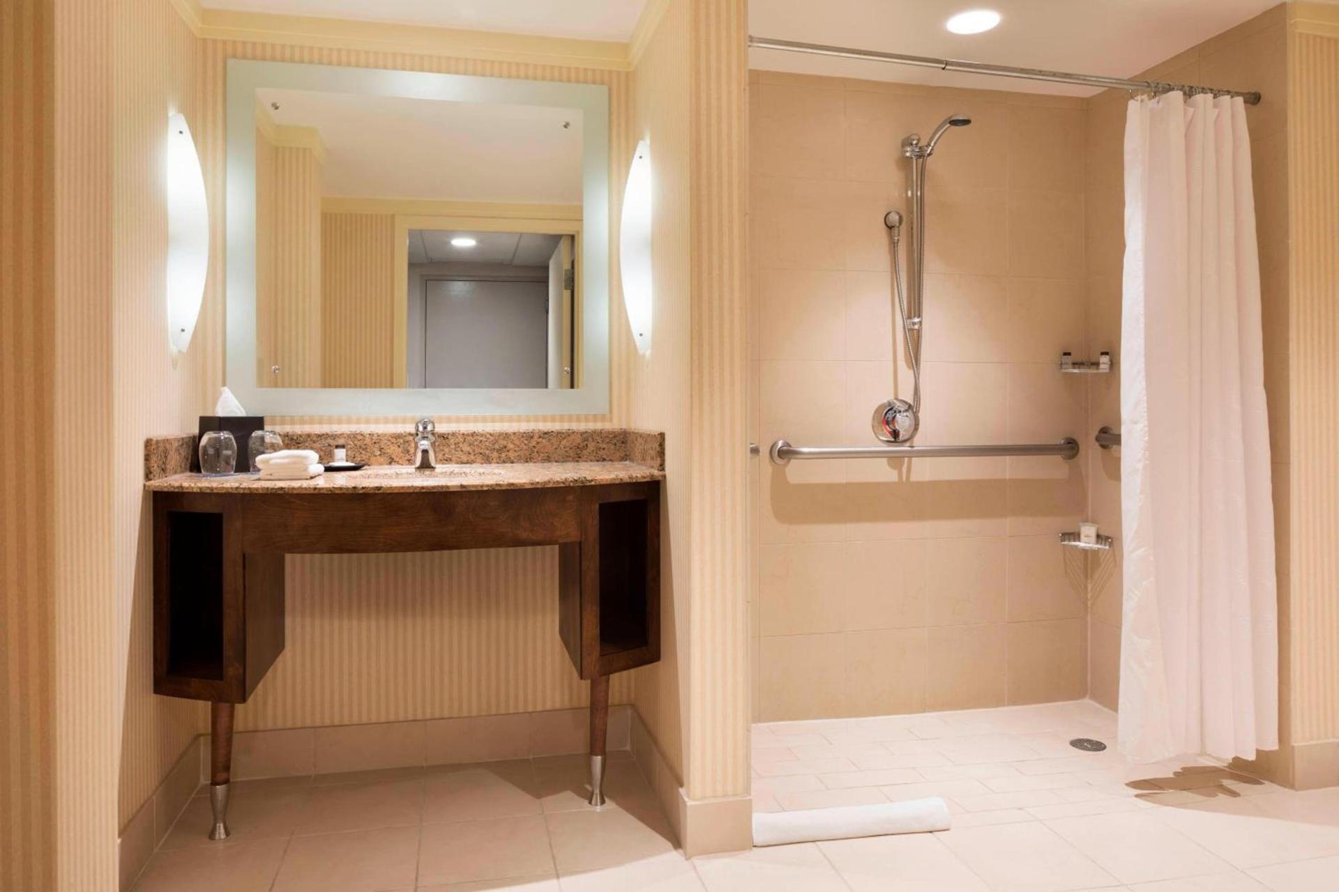 Sheraton Bloomington photo 15
