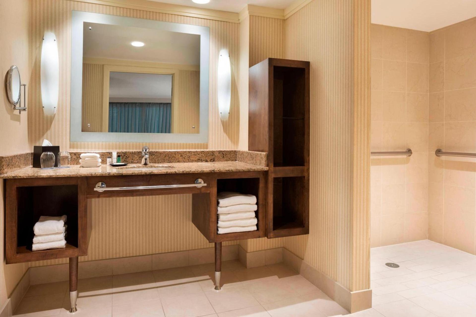 Sheraton Bloomington photo 19