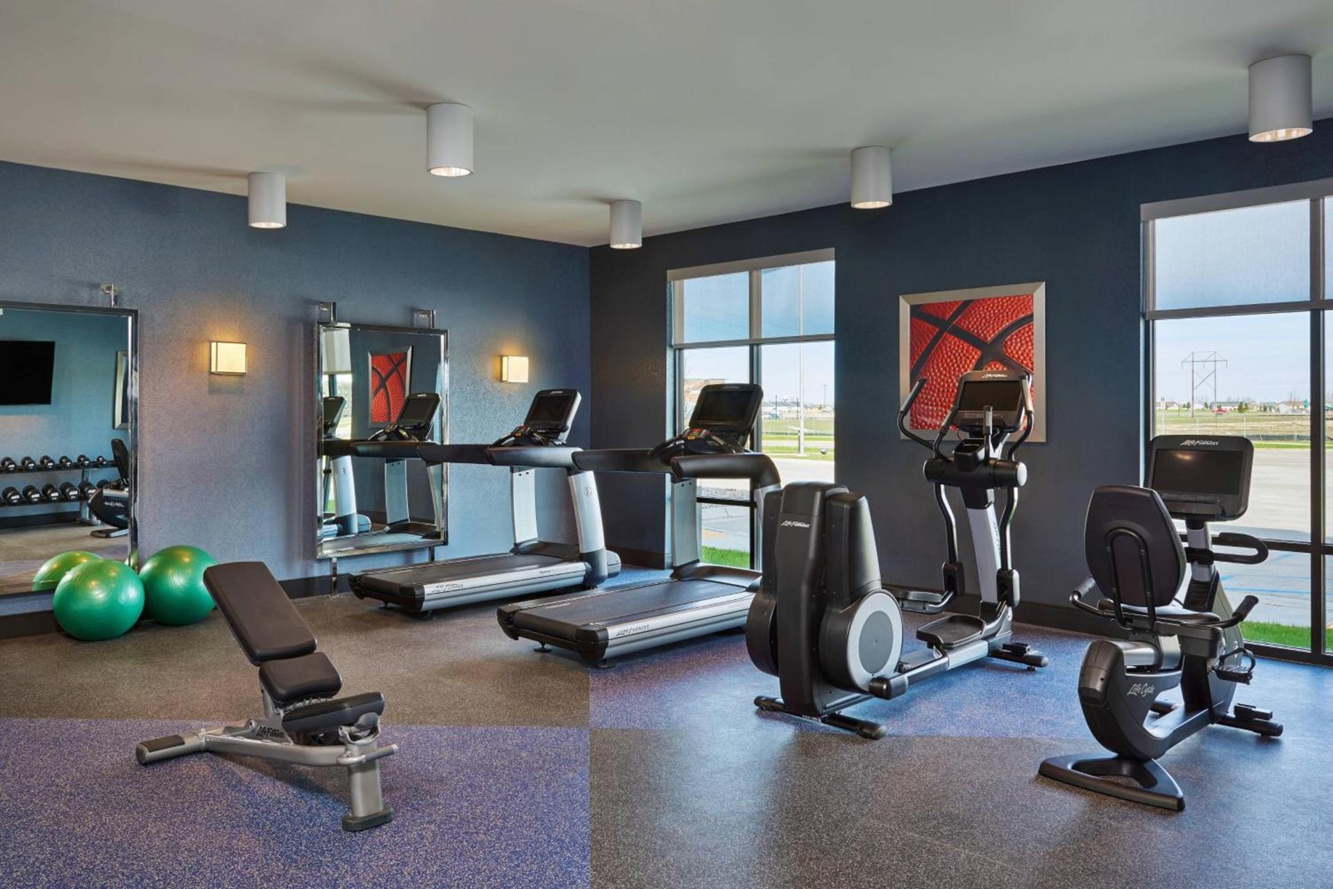Four Points by Sheraton Fargo Medical Center photo 16