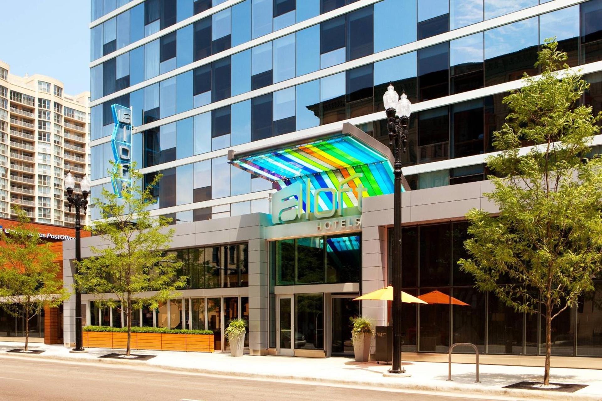 Aloft by Marriott Chicago Downtown River North photo 11