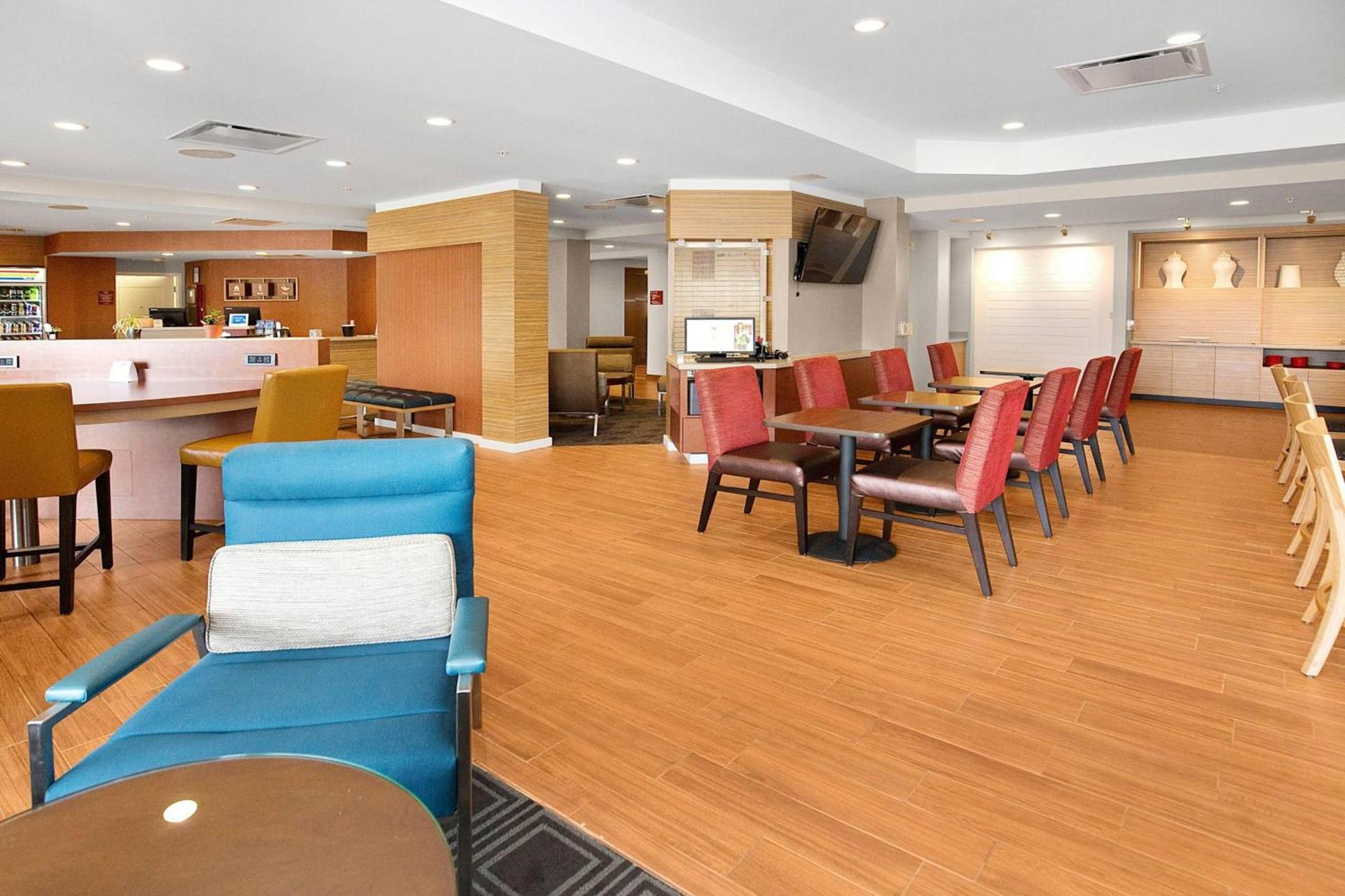 TownePlace Suites by Marriott Pittsburgh Harmarville photo 18