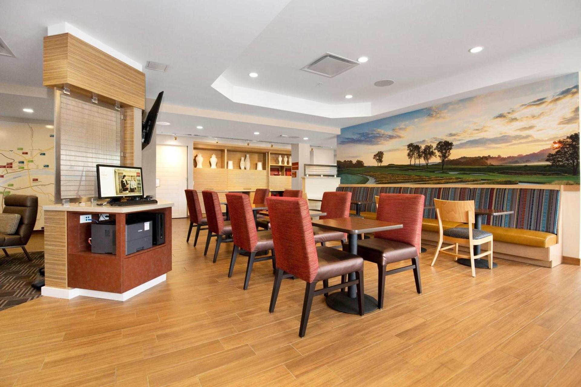 TownePlace Suites by Marriott Pittsburgh Harmarville photo 19