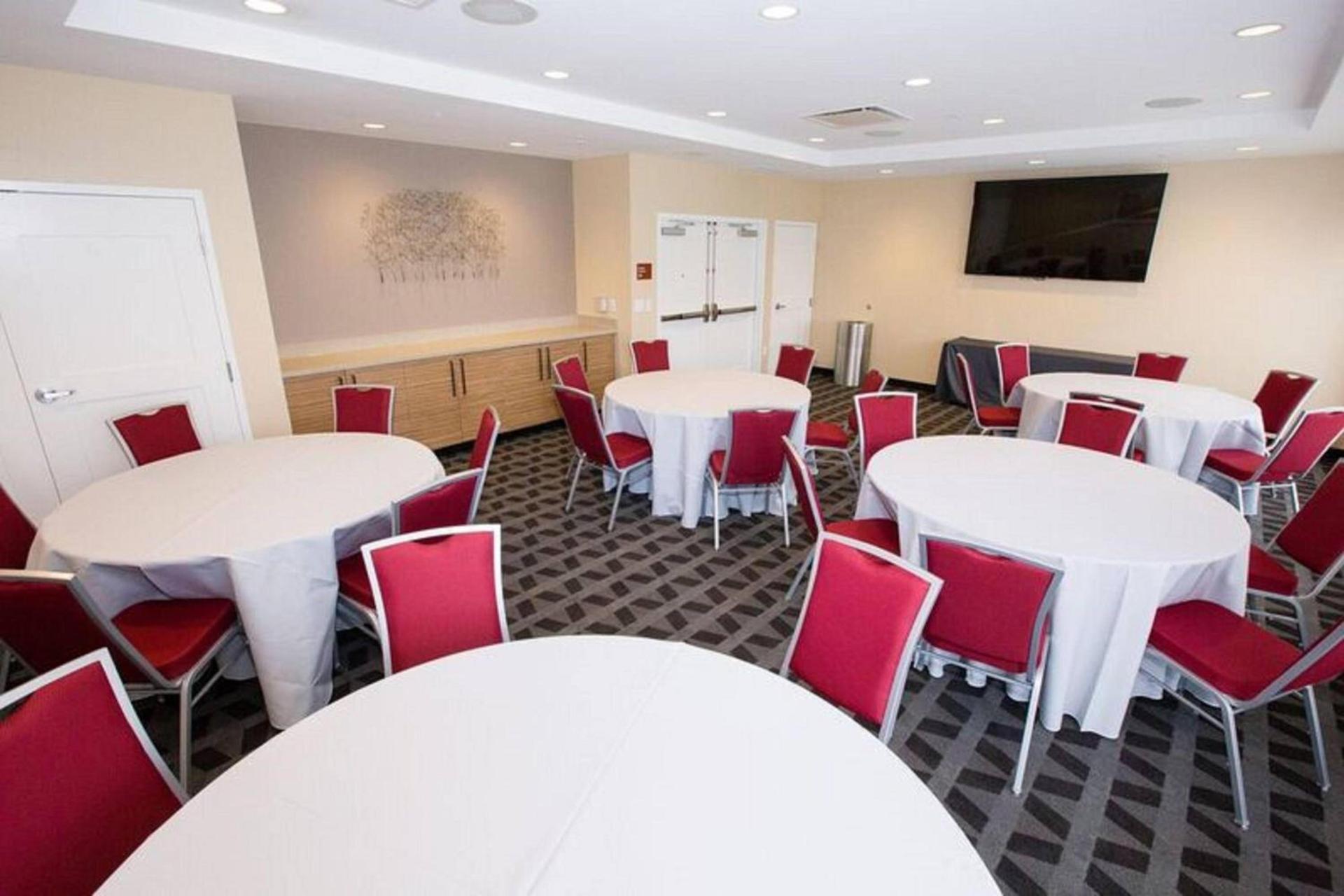 TownePlace Suites by Marriott Pittsburgh Harmarville photo 22