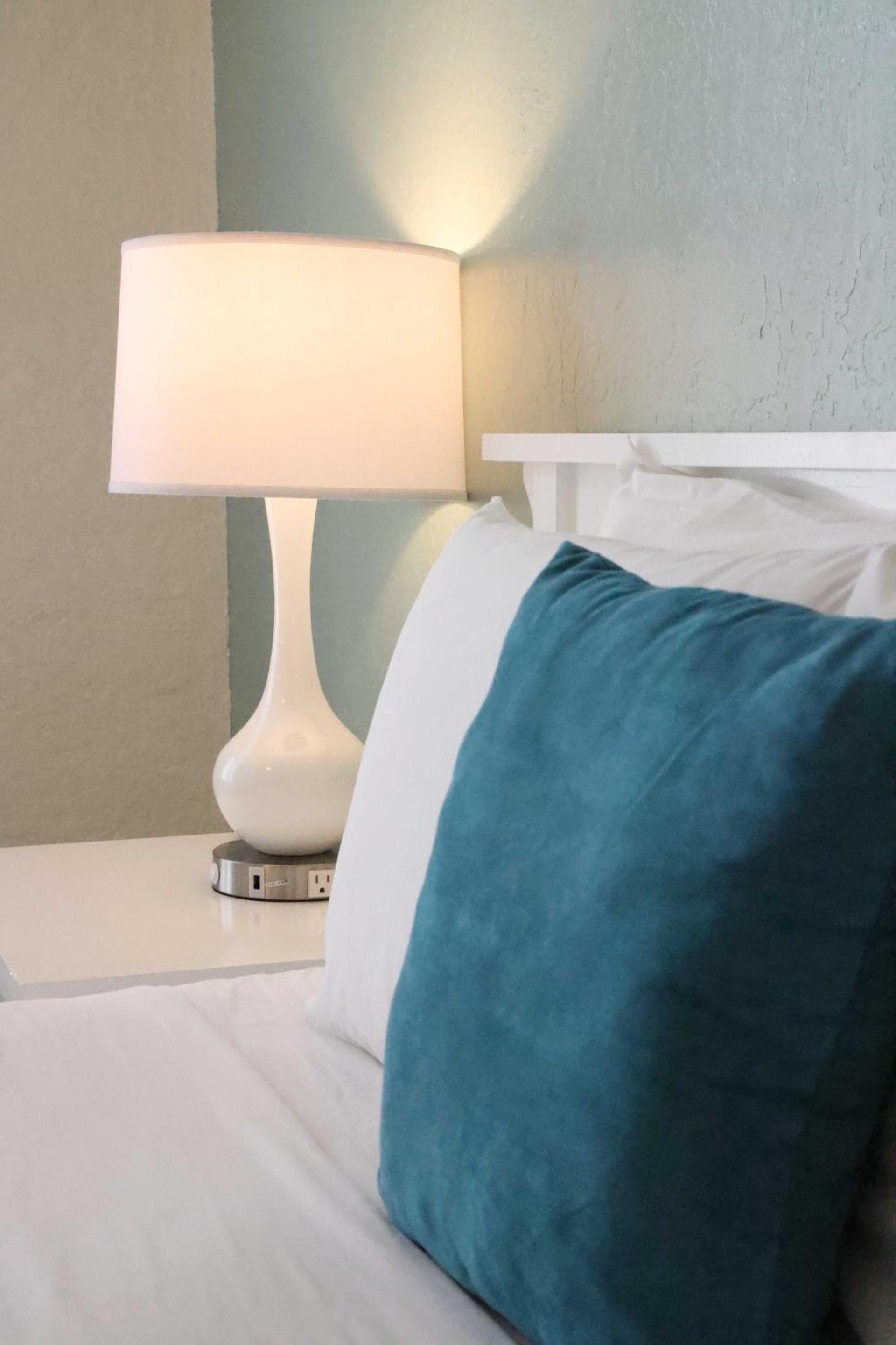 Hotel Carmel Santa Monica photo 2
