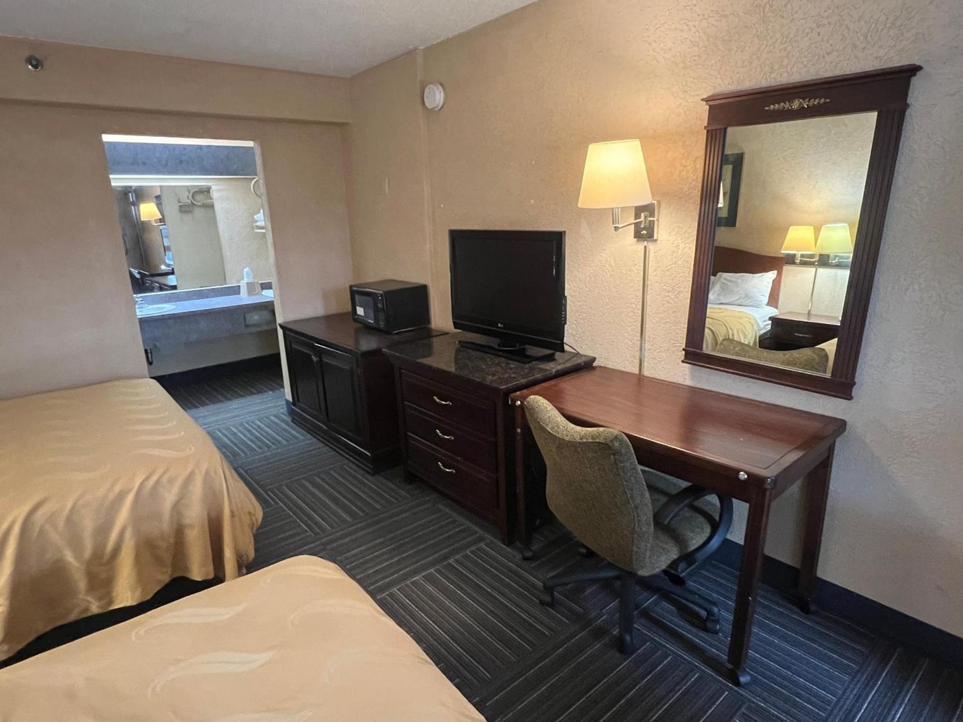 The Lodge Hotel and Banquets photo 18