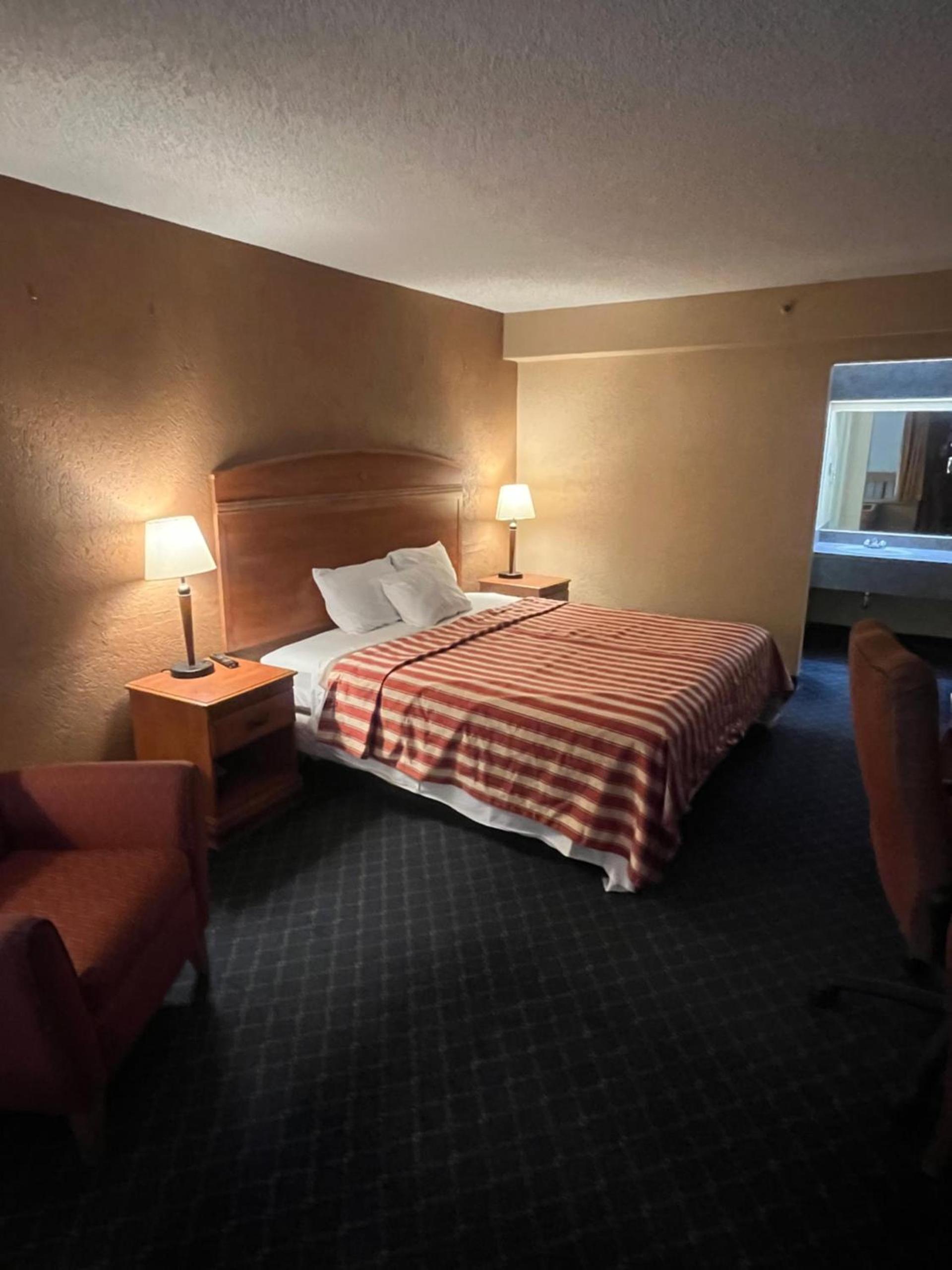 The Lodge Hotel and Banquets photo 25