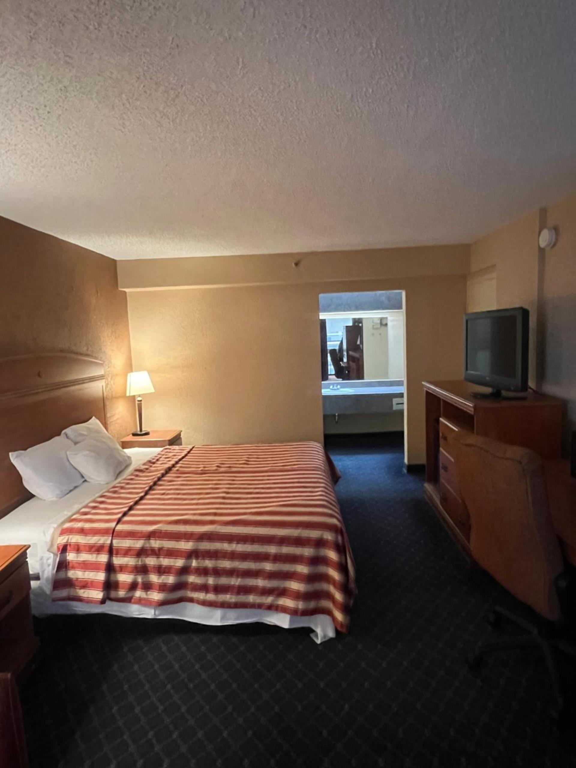 The Lodge Hotel and Banquets photo 23
