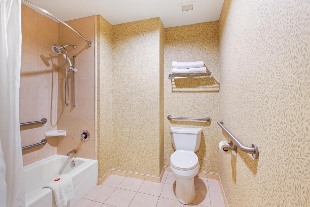 OYO Hotel St Louis Downtown City Center MO photo 62
