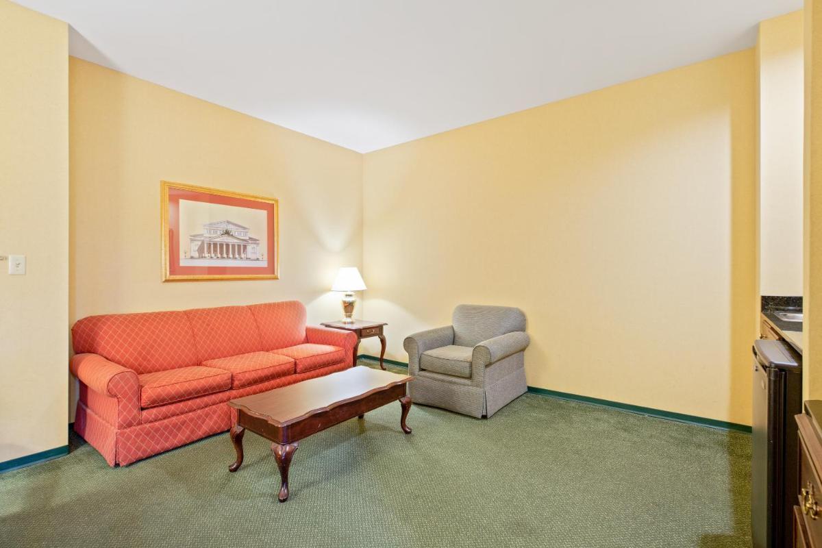 OYO Hotel St Louis Downtown City Center MO photo 53