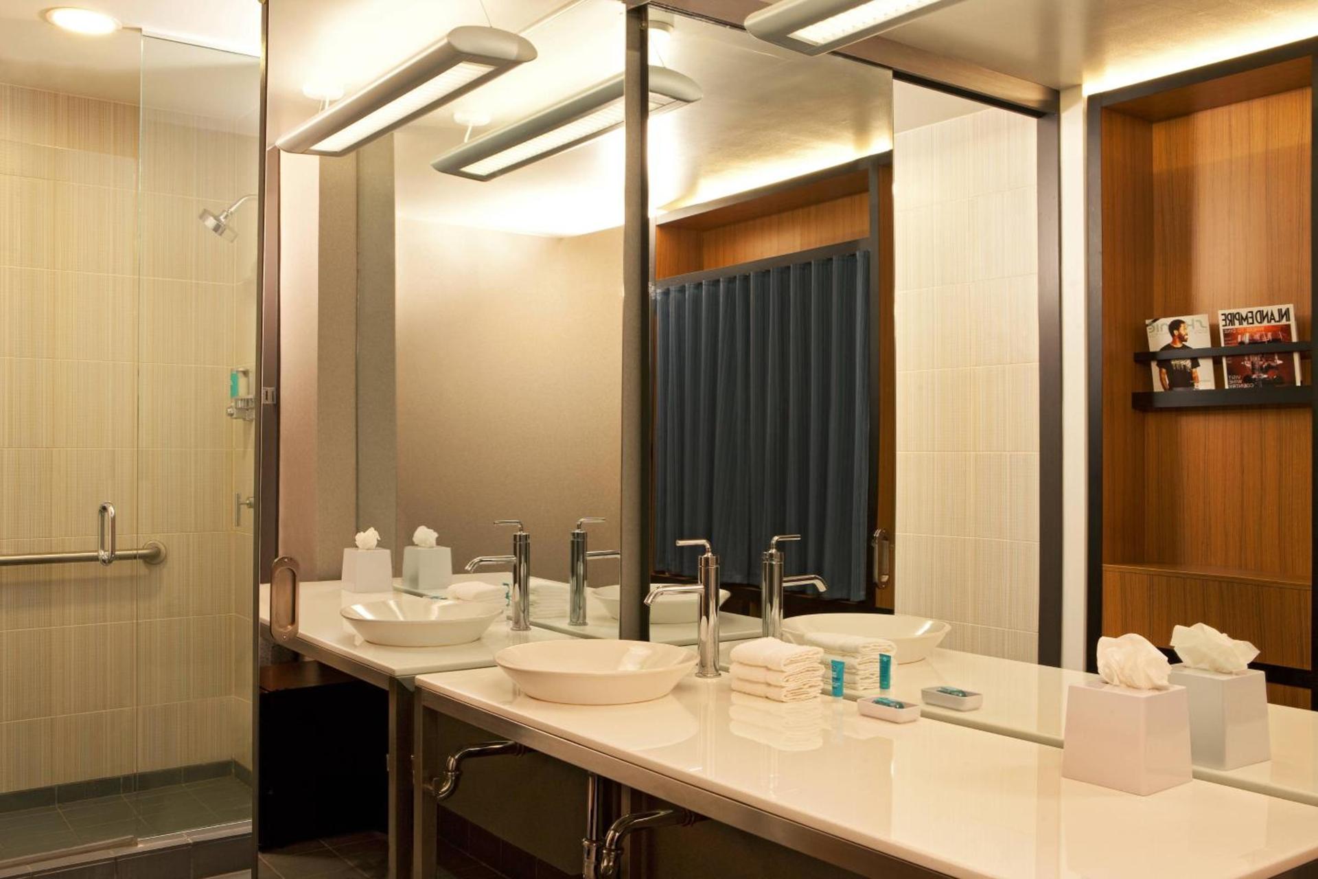 Aloft by Marriott Ontario-Rancho Cucamonga photo 10