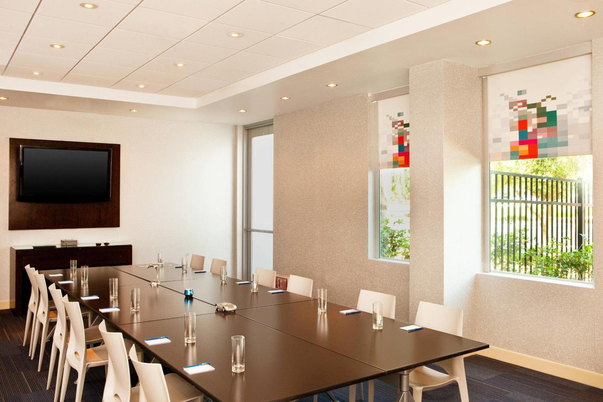 Aloft by Marriott Ontario-Rancho Cucamonga photo 17