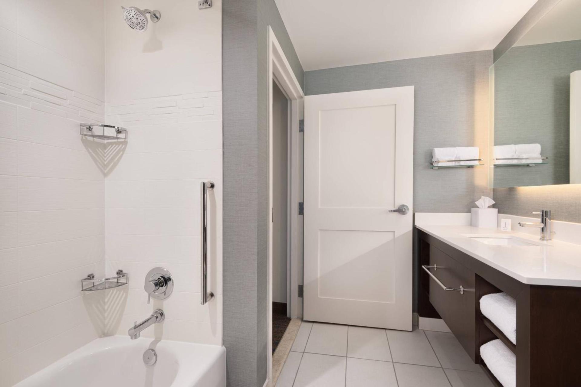 Residence Inn by Marriott Spartanburg Westgate photo 17