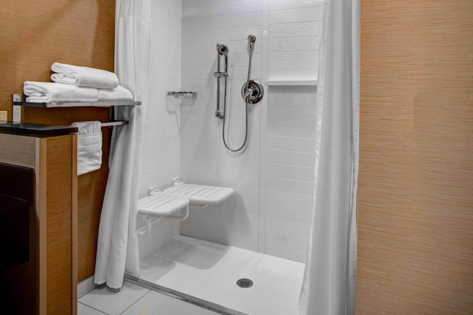Fairfield Inn & Suites by Marriott Douglas photo 8