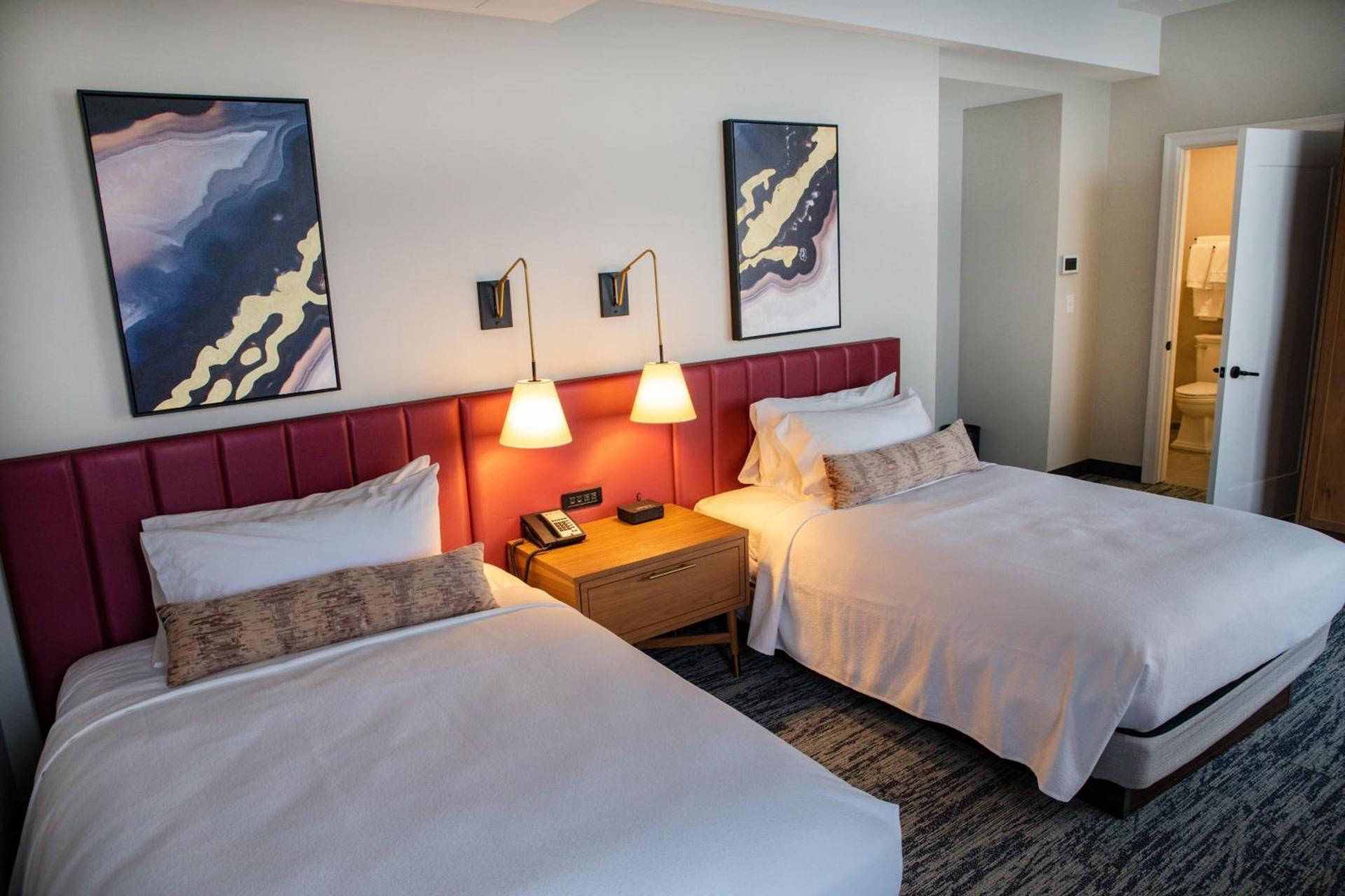 BLU-Tique, Akron, a Tribute Portfolio Hotel photo 19